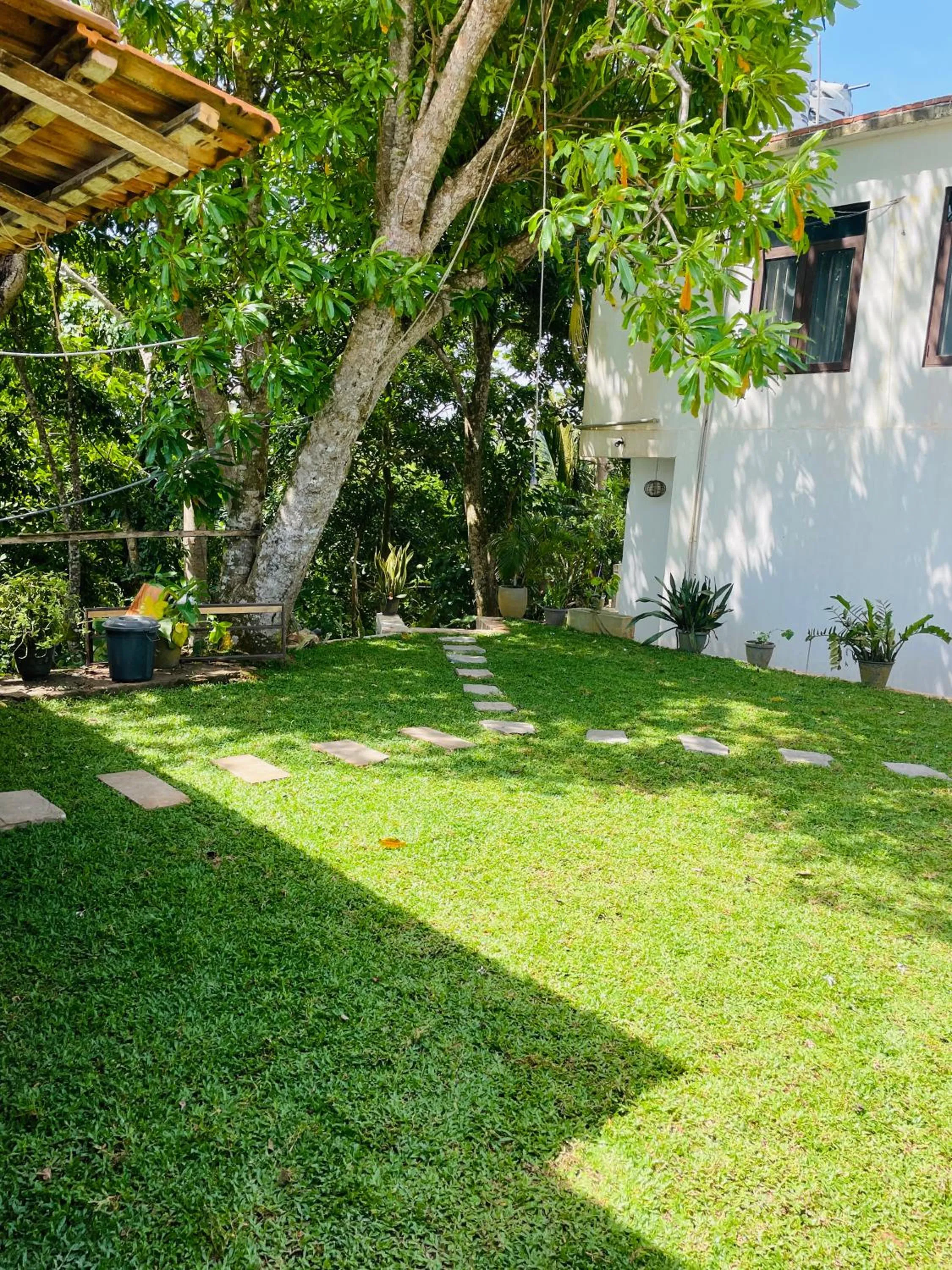 Sky Mountain Café with seaview