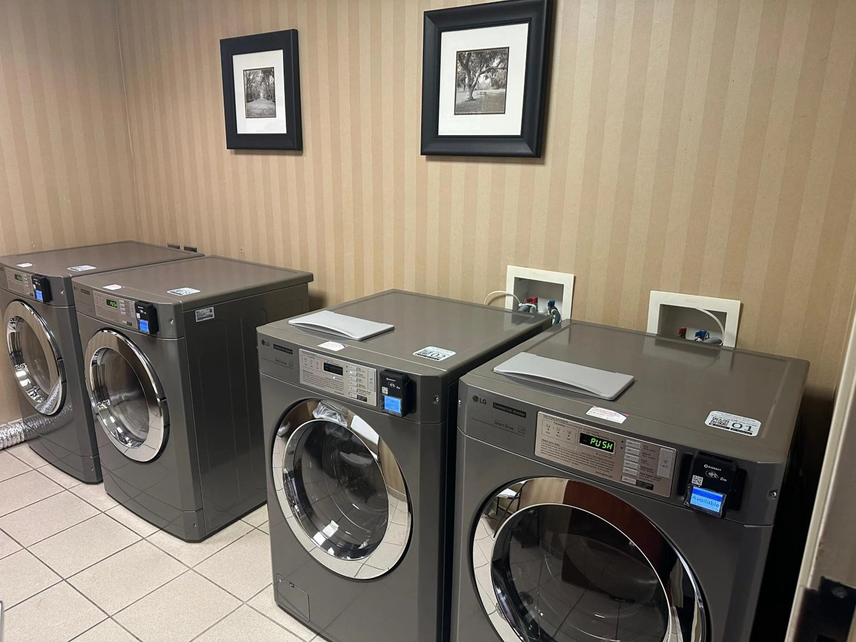 washing machine in Hampton Inn & Suites Lawton