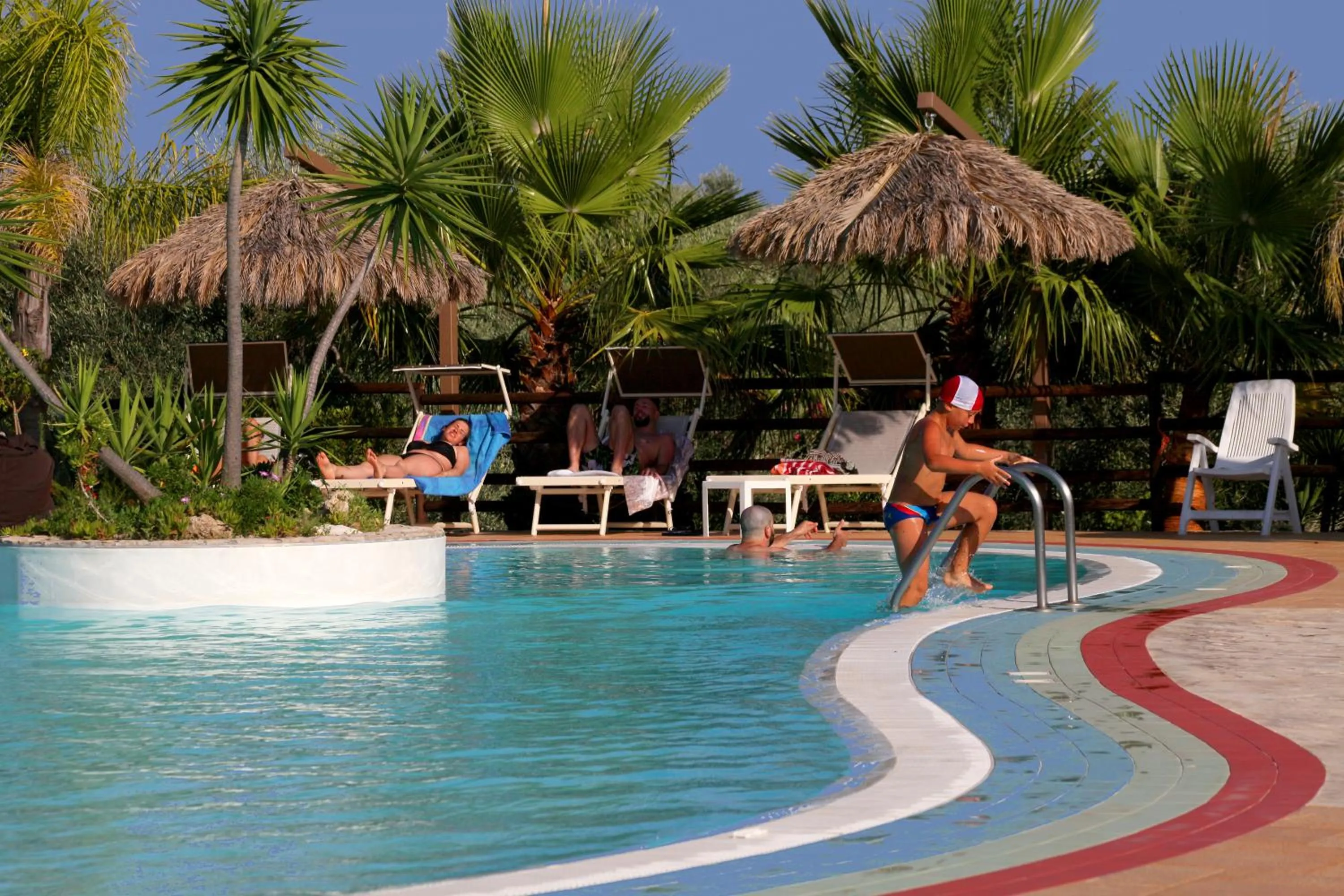 Swimming pool in Residence Villantica