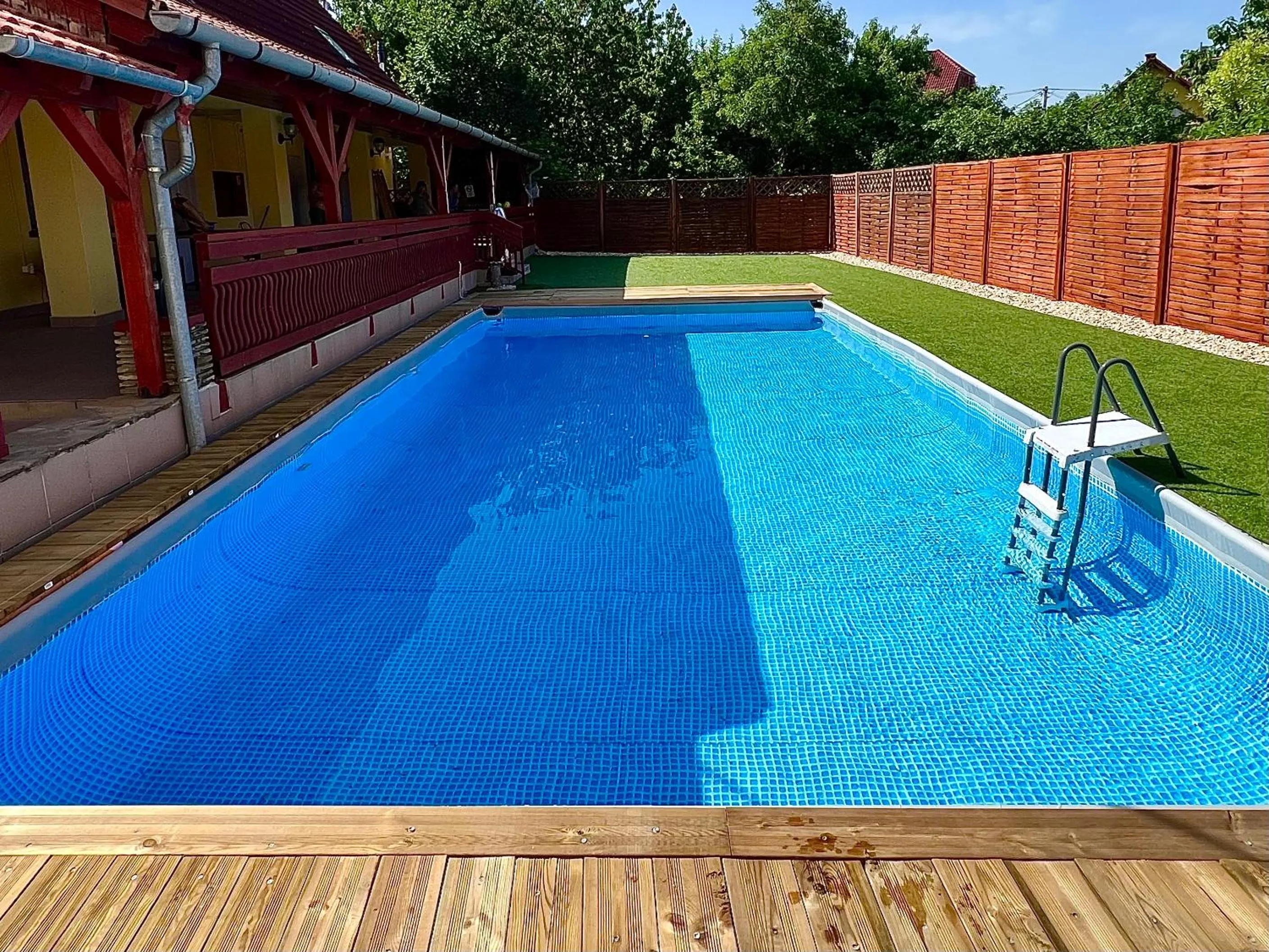 Swimming pool in Nussbaum Panzió