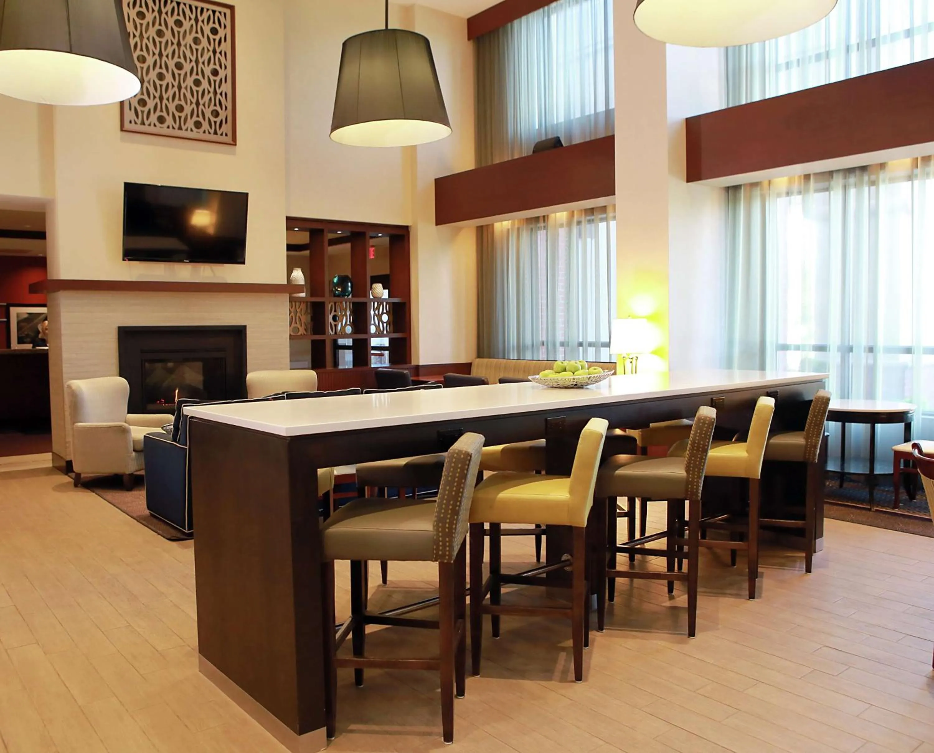 Lobby or reception in Hampton Inn & Suites Laval