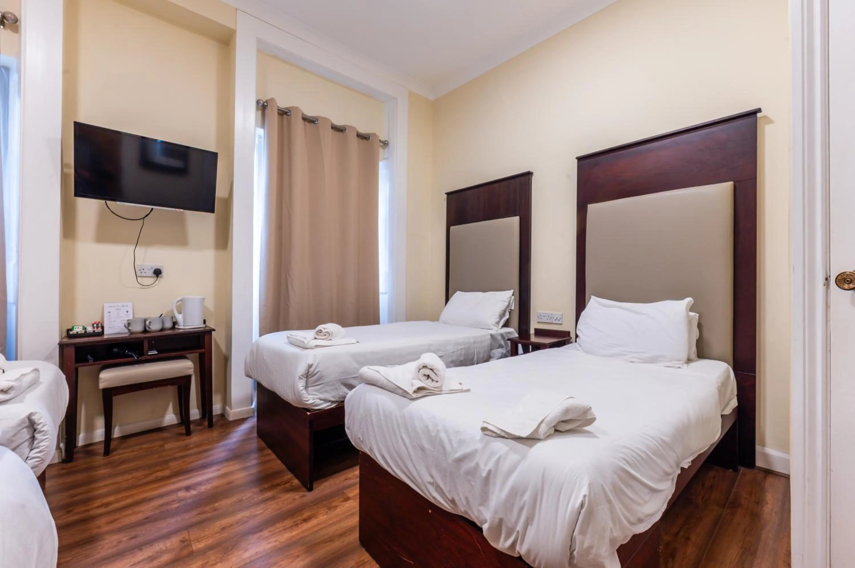 Bed in Astoria Hotel