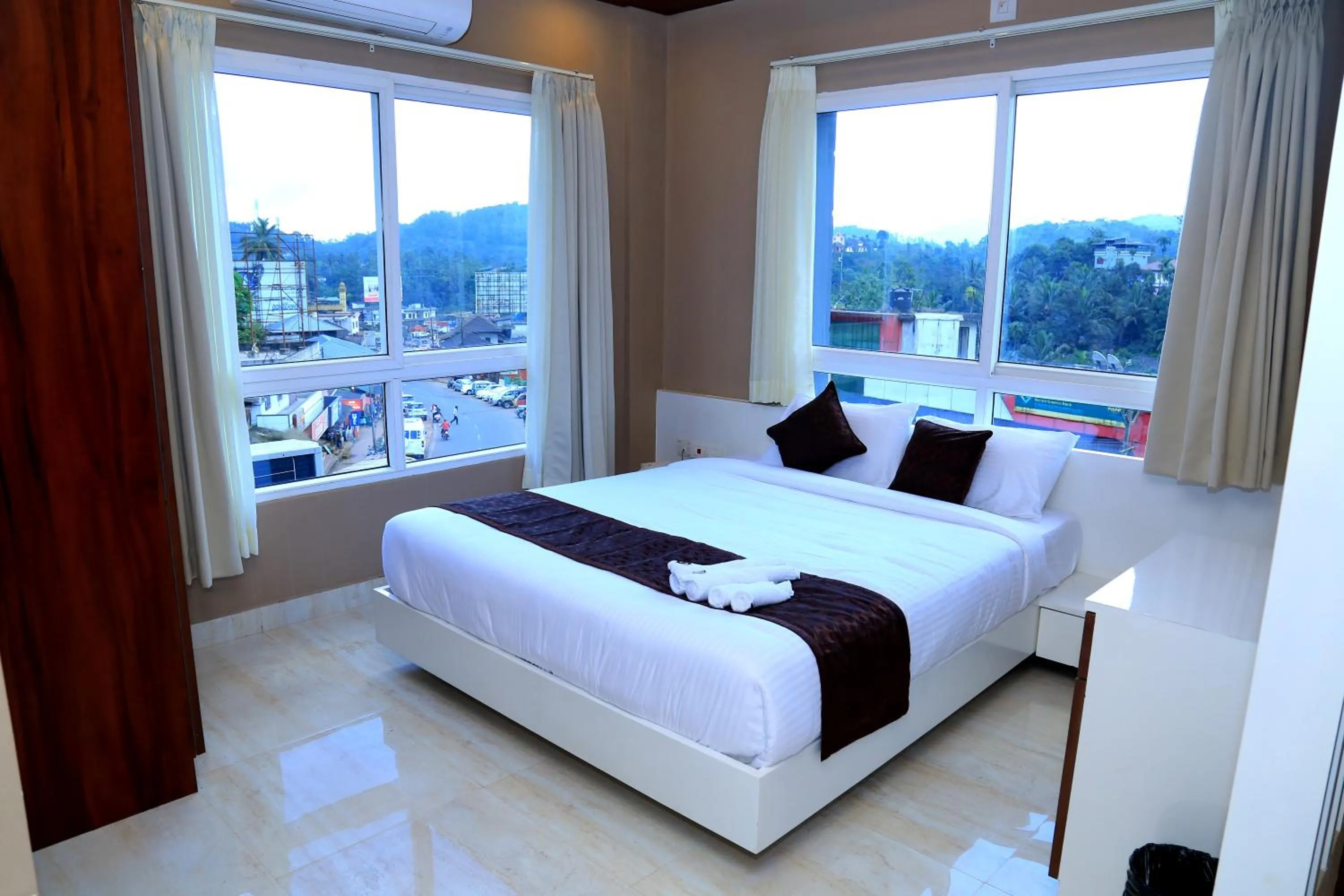 MAZUS INN