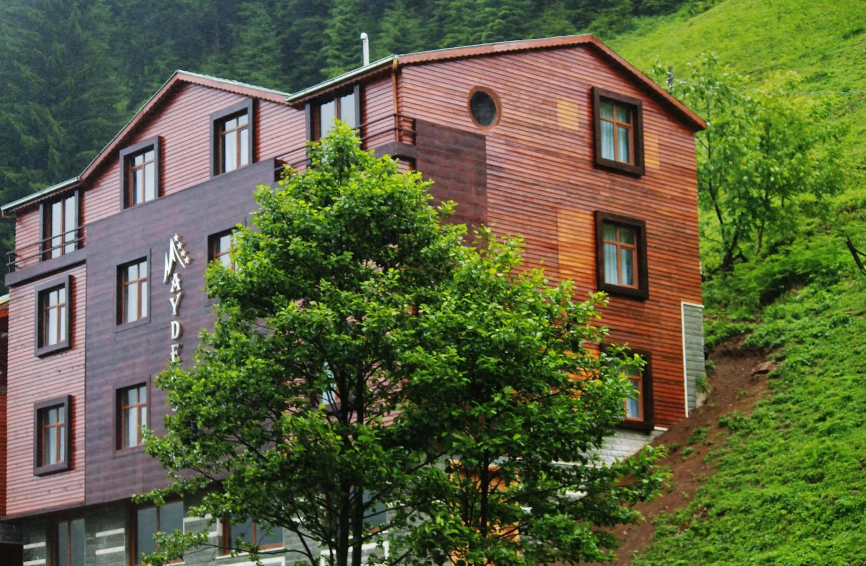 Facade/entrance in Ayderoom Hotel