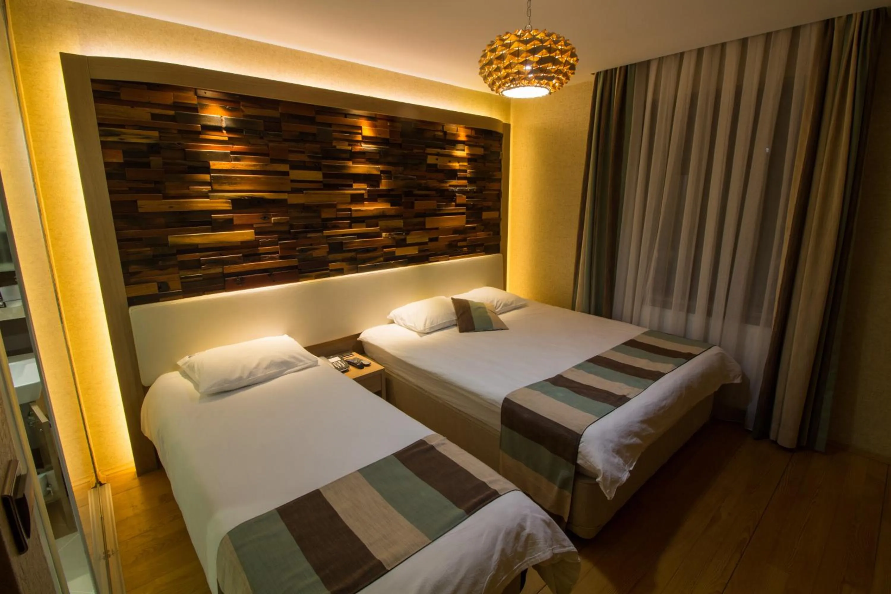 Photo of the whole room, Bed in Ayderoom Hotel