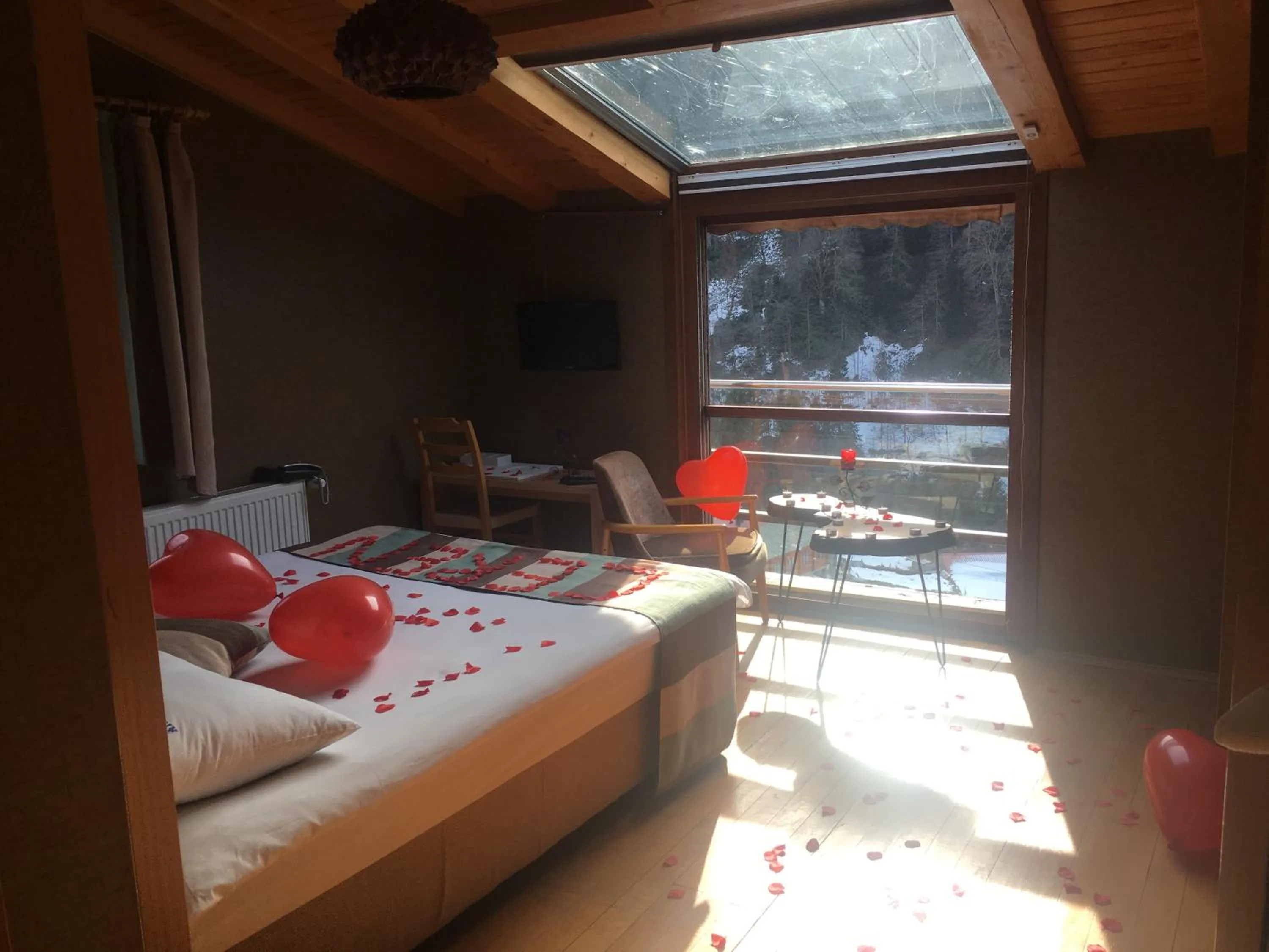 Photo of the whole room, Bed in Ayderoom Hotel