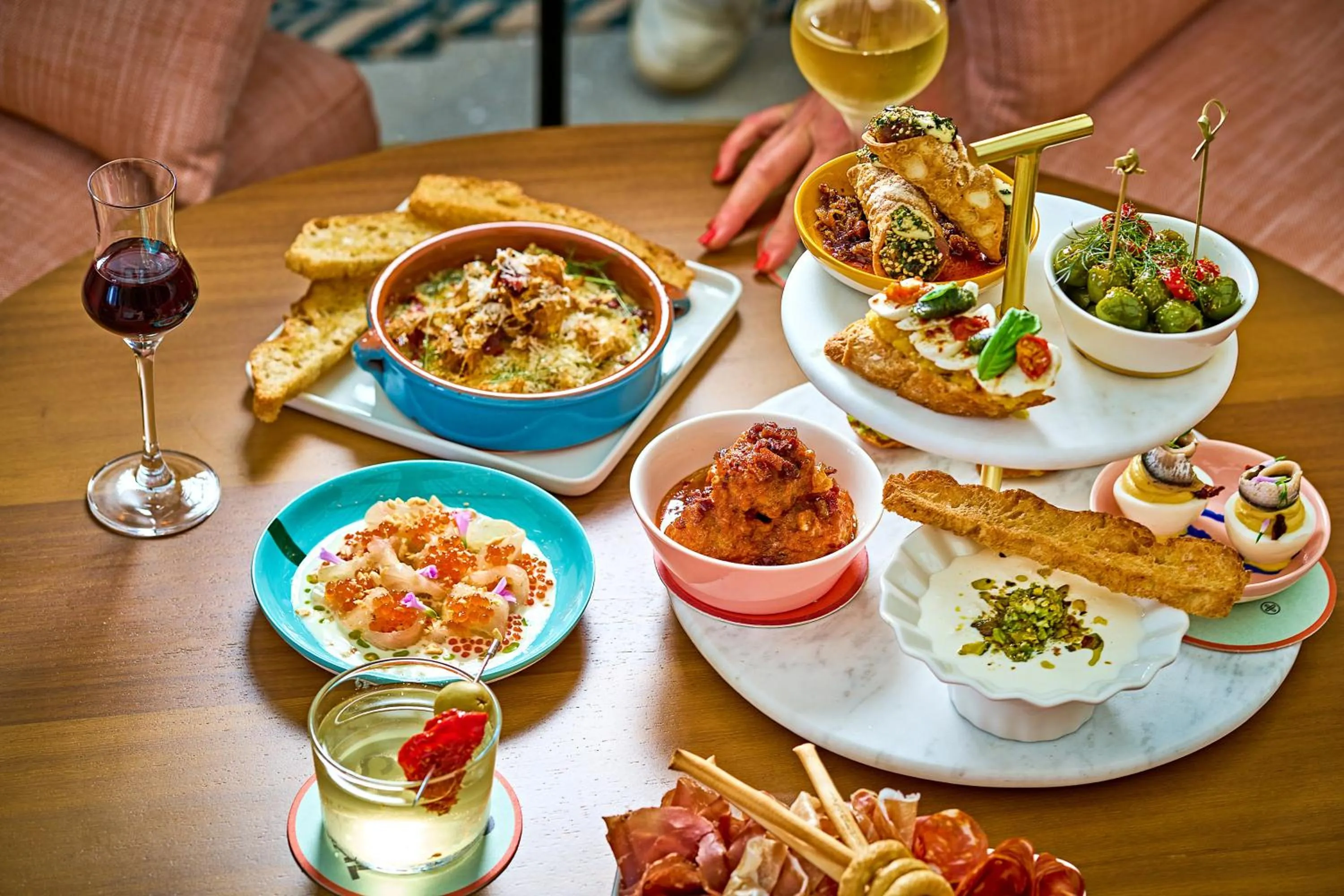 Restaurant/places to eat in Kimpton Theta New York - Times Square by IHG