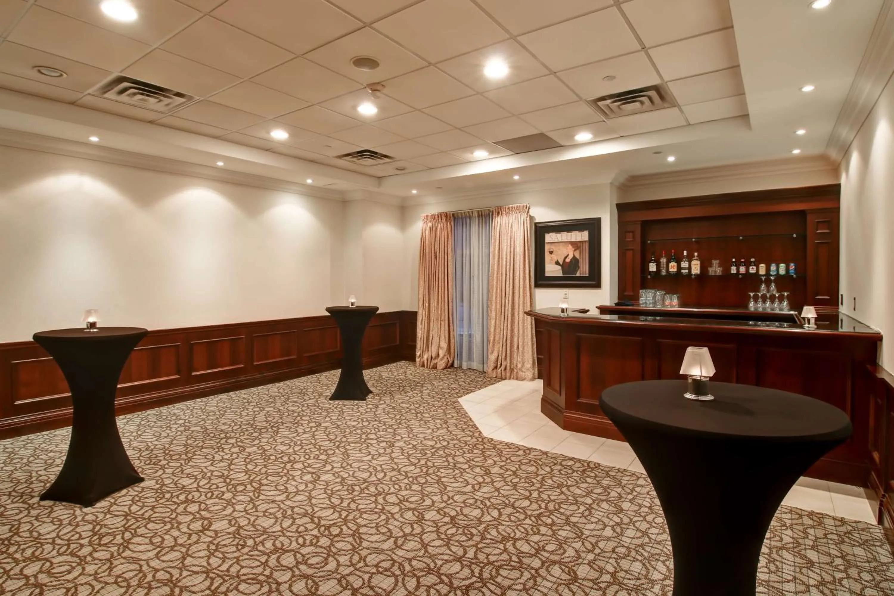 Lounge or bar in Hilton Garden Inn Toronto/Burlington