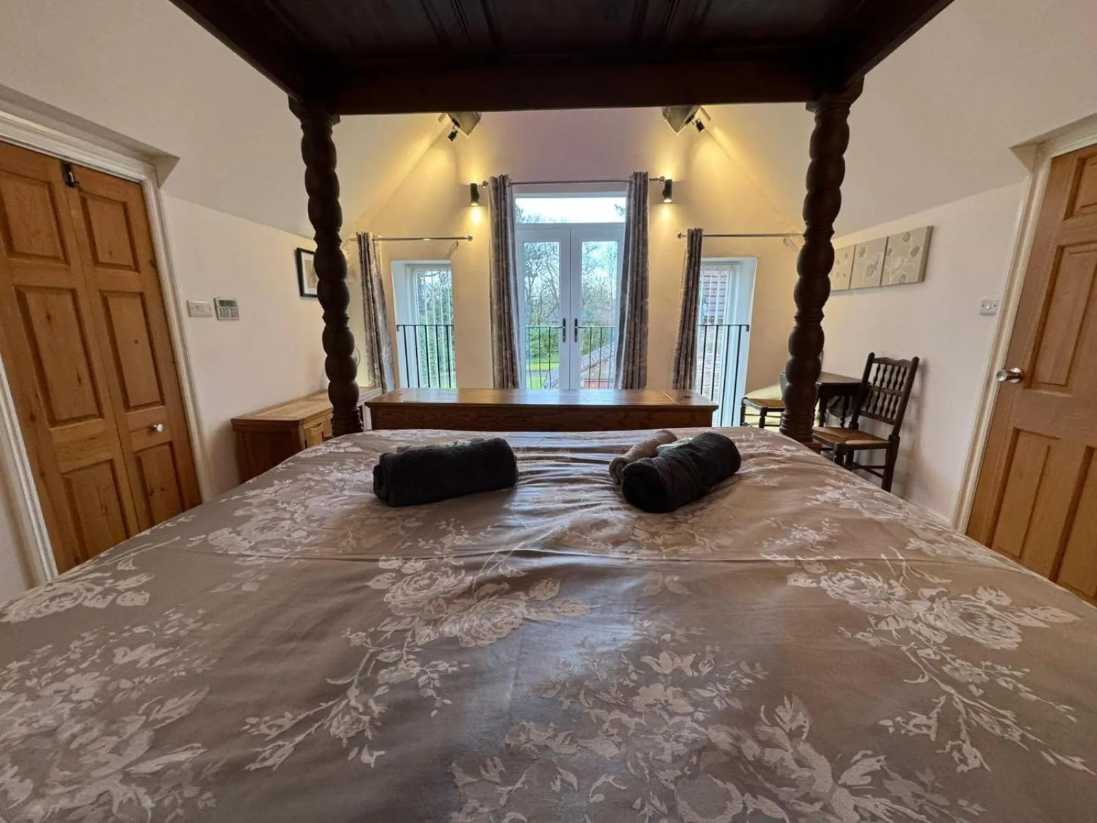 Bedroom, Bed in Castle House Holiday Home