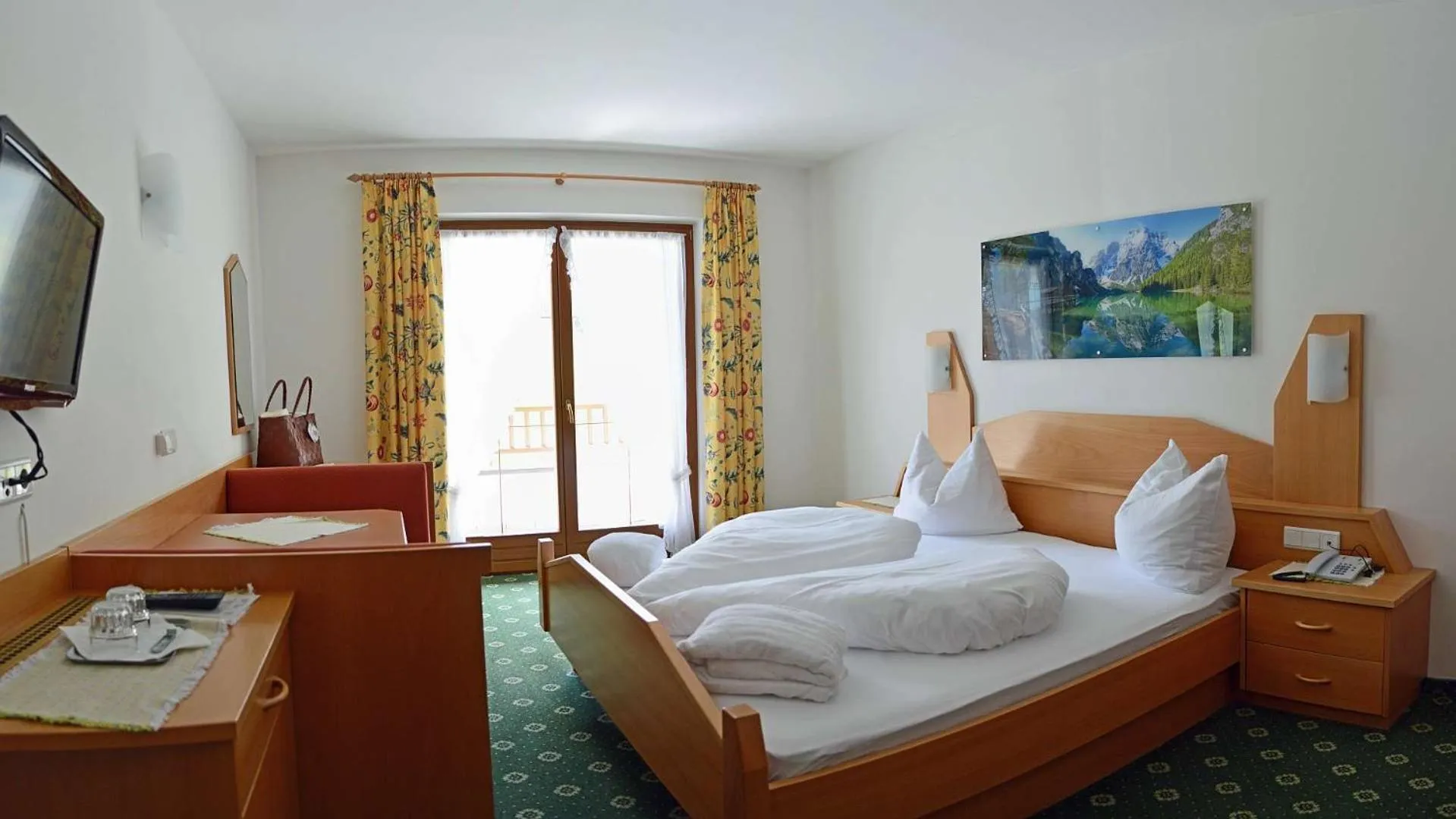 Bedroom, Bed in Hotel Trenker