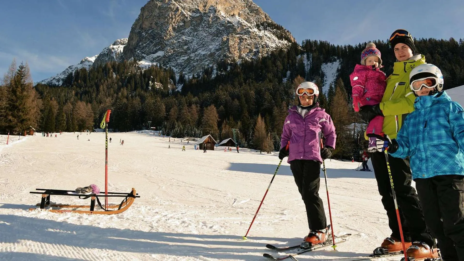 Skiing in Hotel Trenker