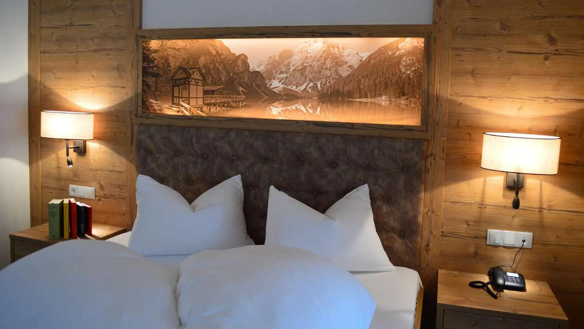 Bed in Hotel Trenker