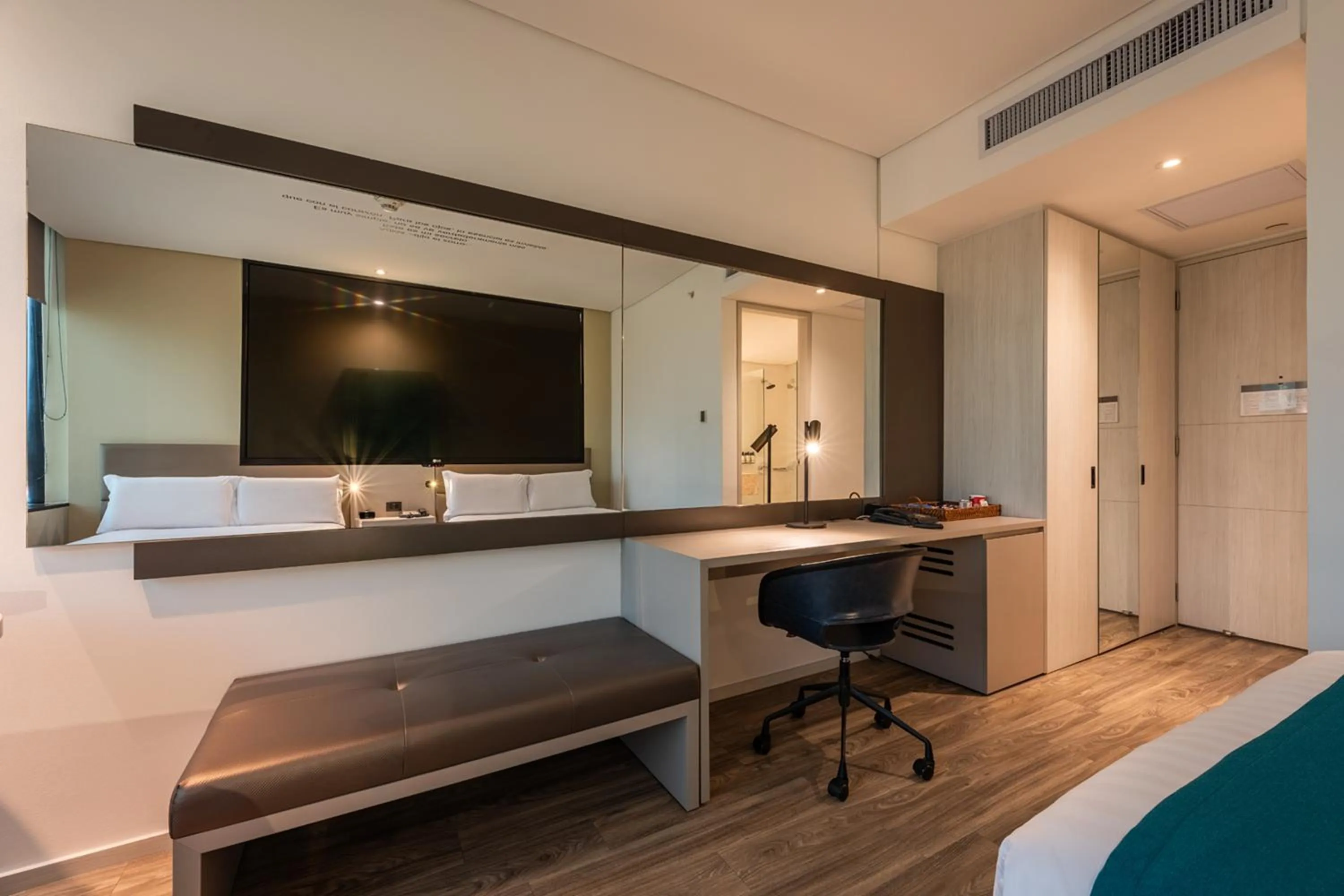 TV and multimedia, Bed in Hotel Estelar Square