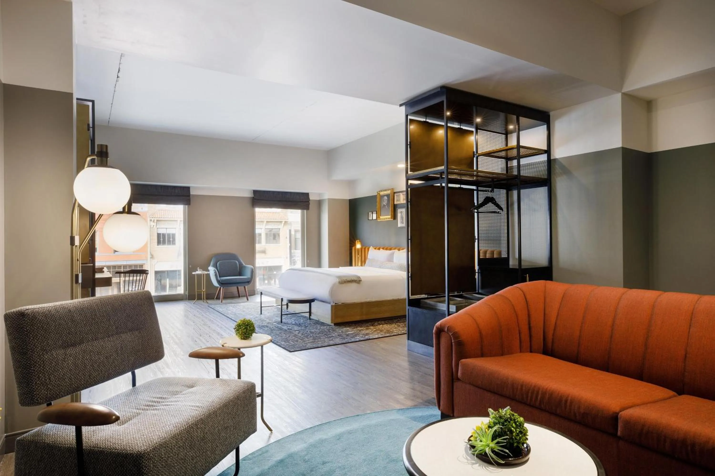 Photo of the whole room in Cyrus Hotel, Topeka, a Tribute Portfolio Hotel