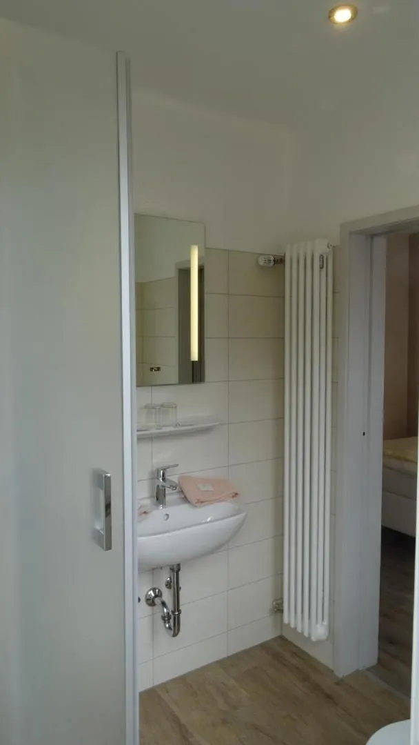 Bathroom in Hotel Restaurant Ketterer am Kurgarten