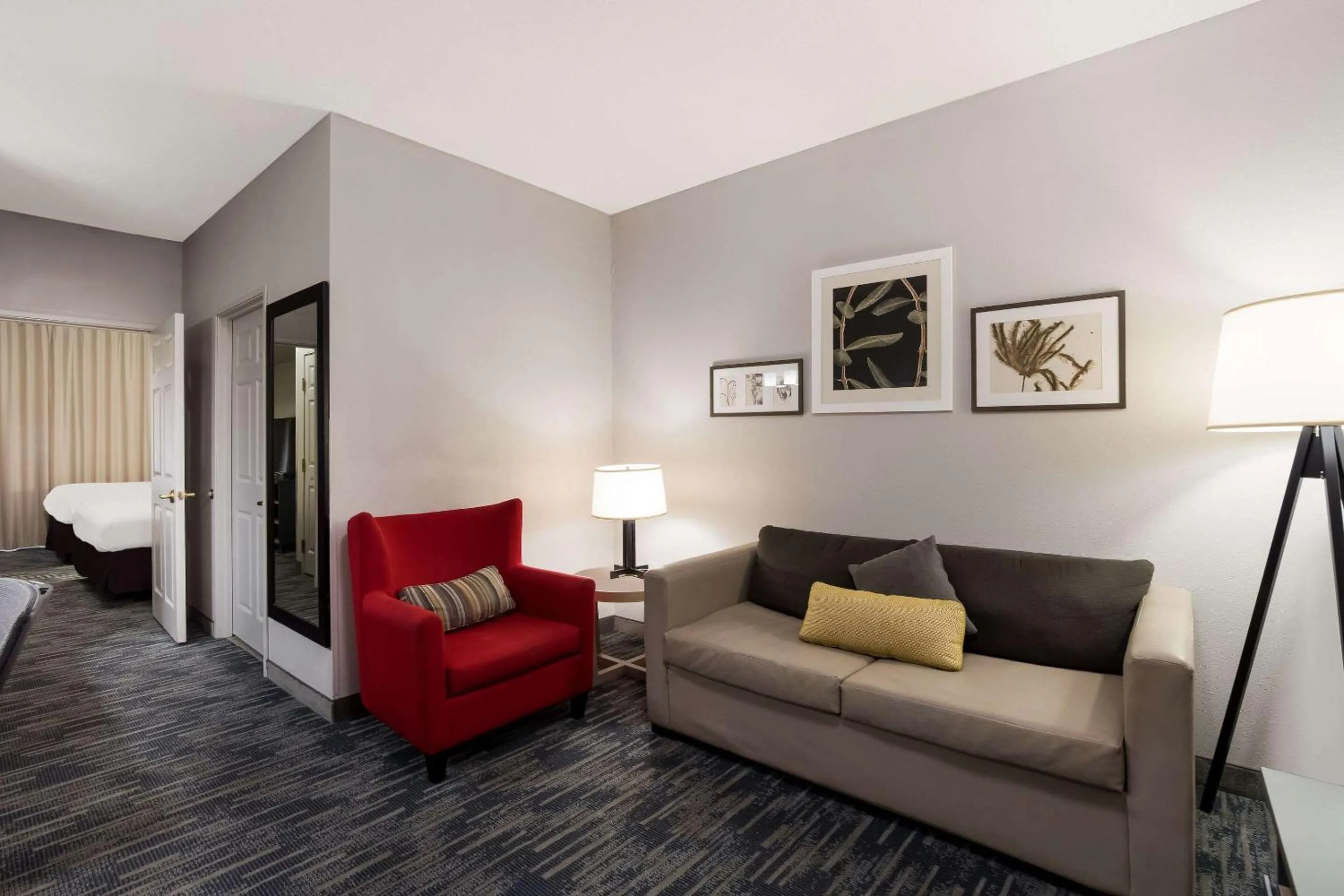 Bedroom in Country Inn & Suites by Radisson, Augusta at I-20, GA