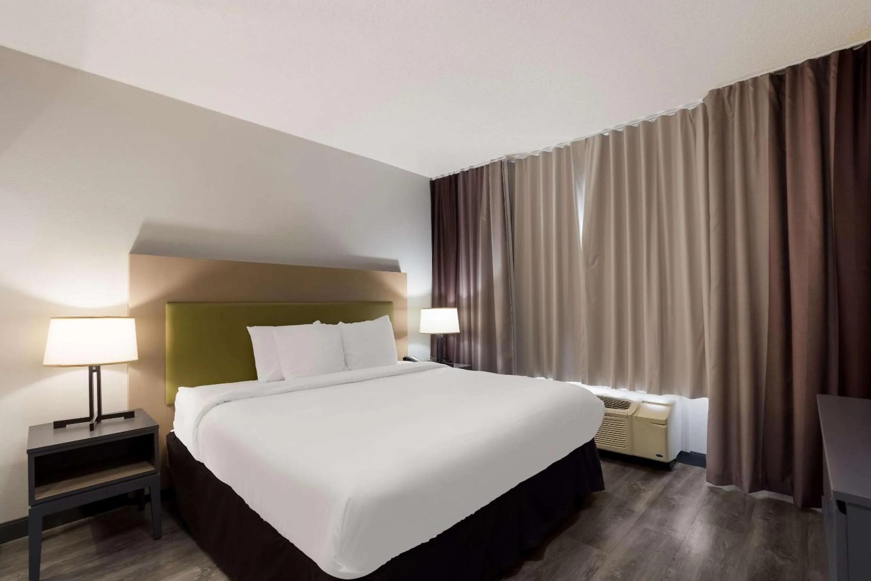 Bedroom, Bed in Country Inn & Suites by Radisson, Augusta at I-20, GA