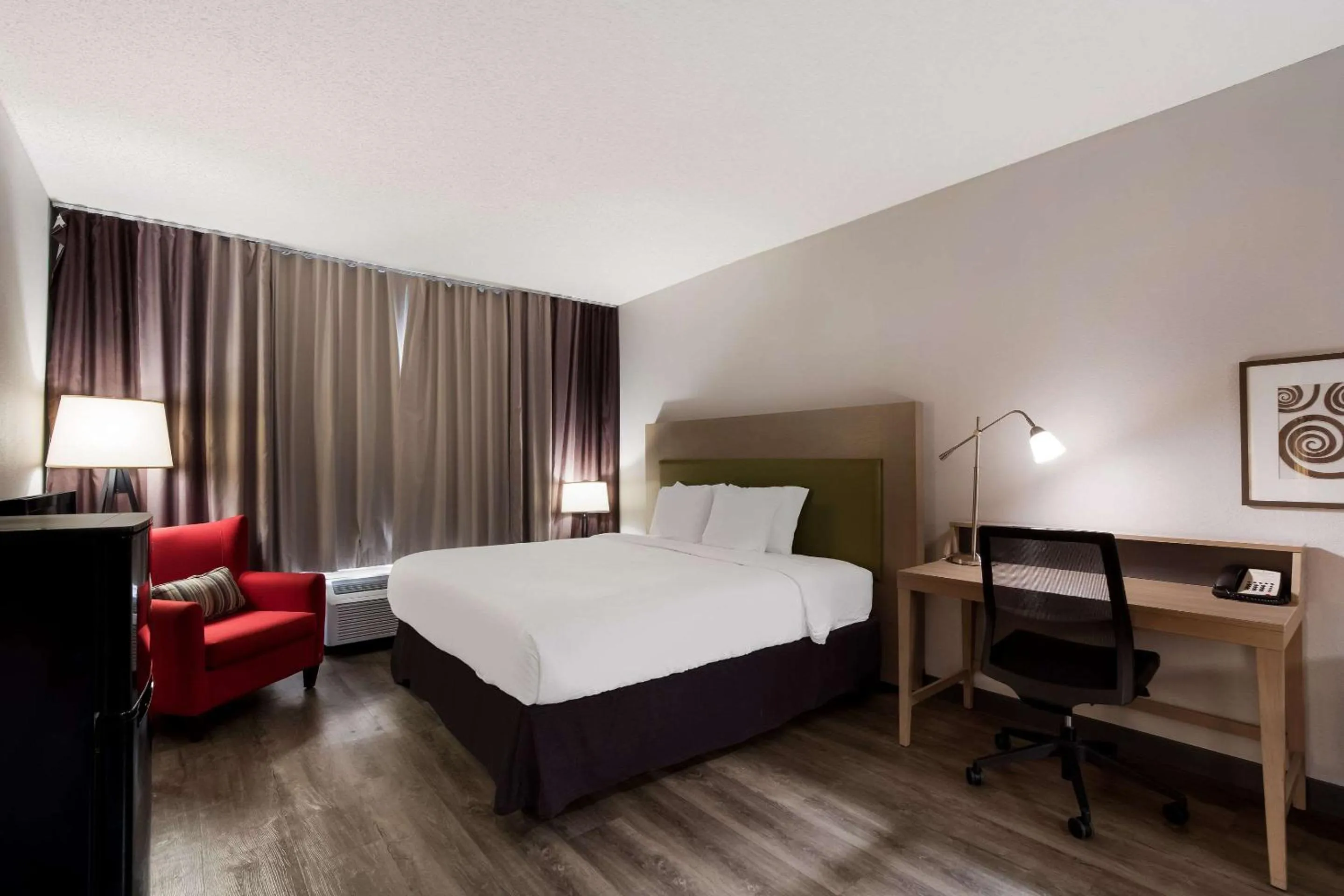 Bedroom, Bed in Country Inn & Suites by Radisson, Augusta at I-20, GA