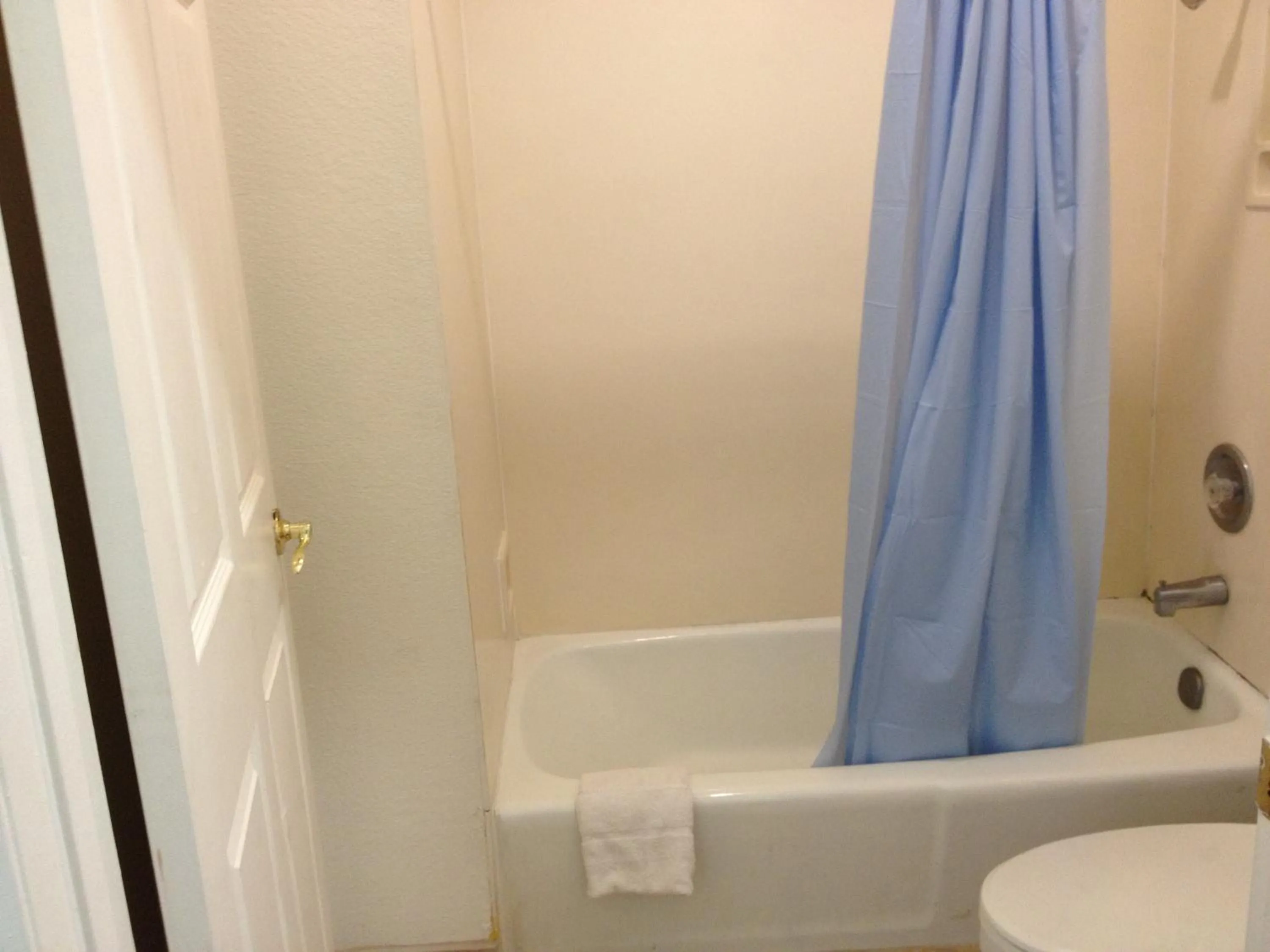 Shower in Scottish Inns