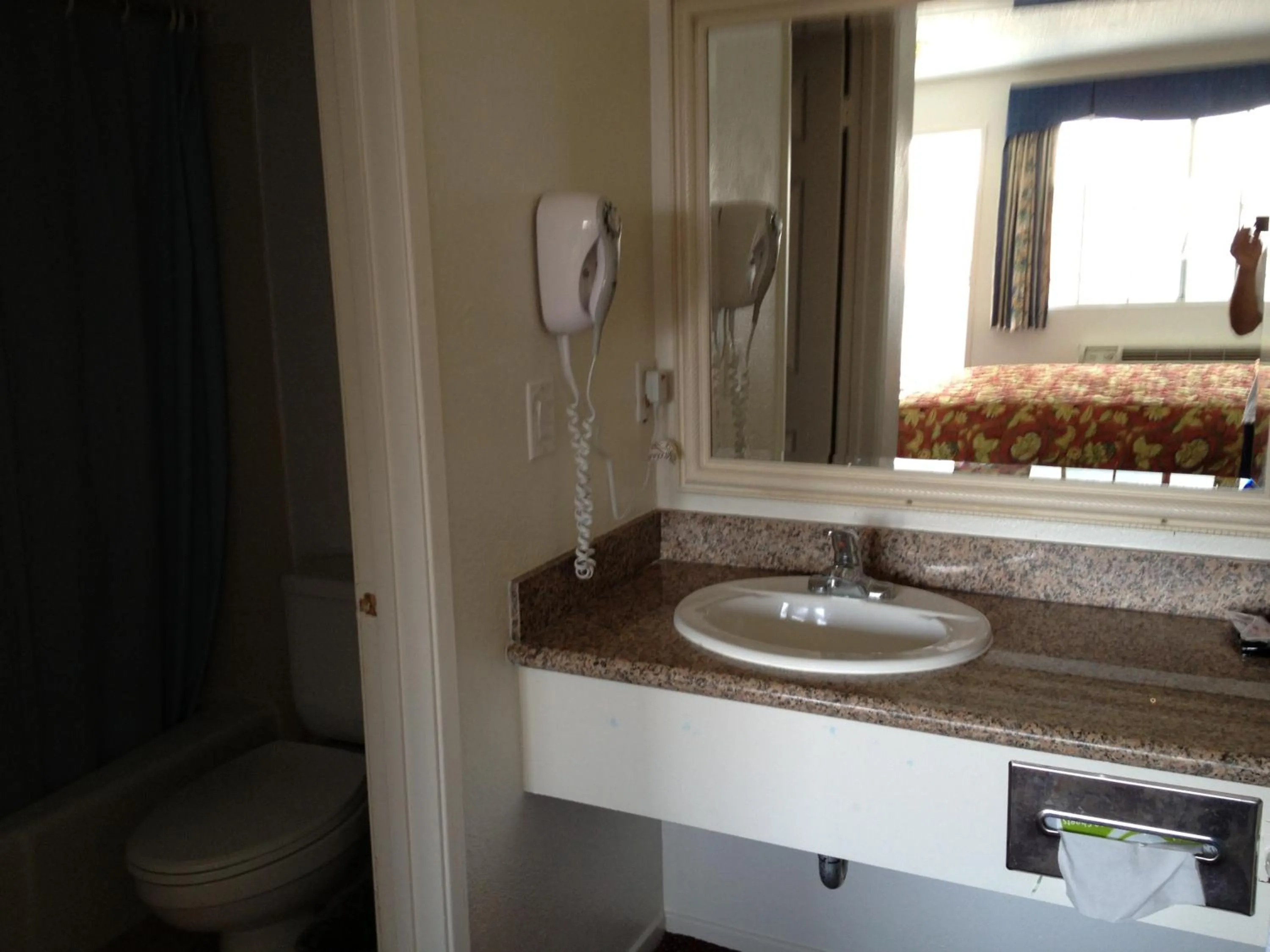 Bathroom in Scottish Inns