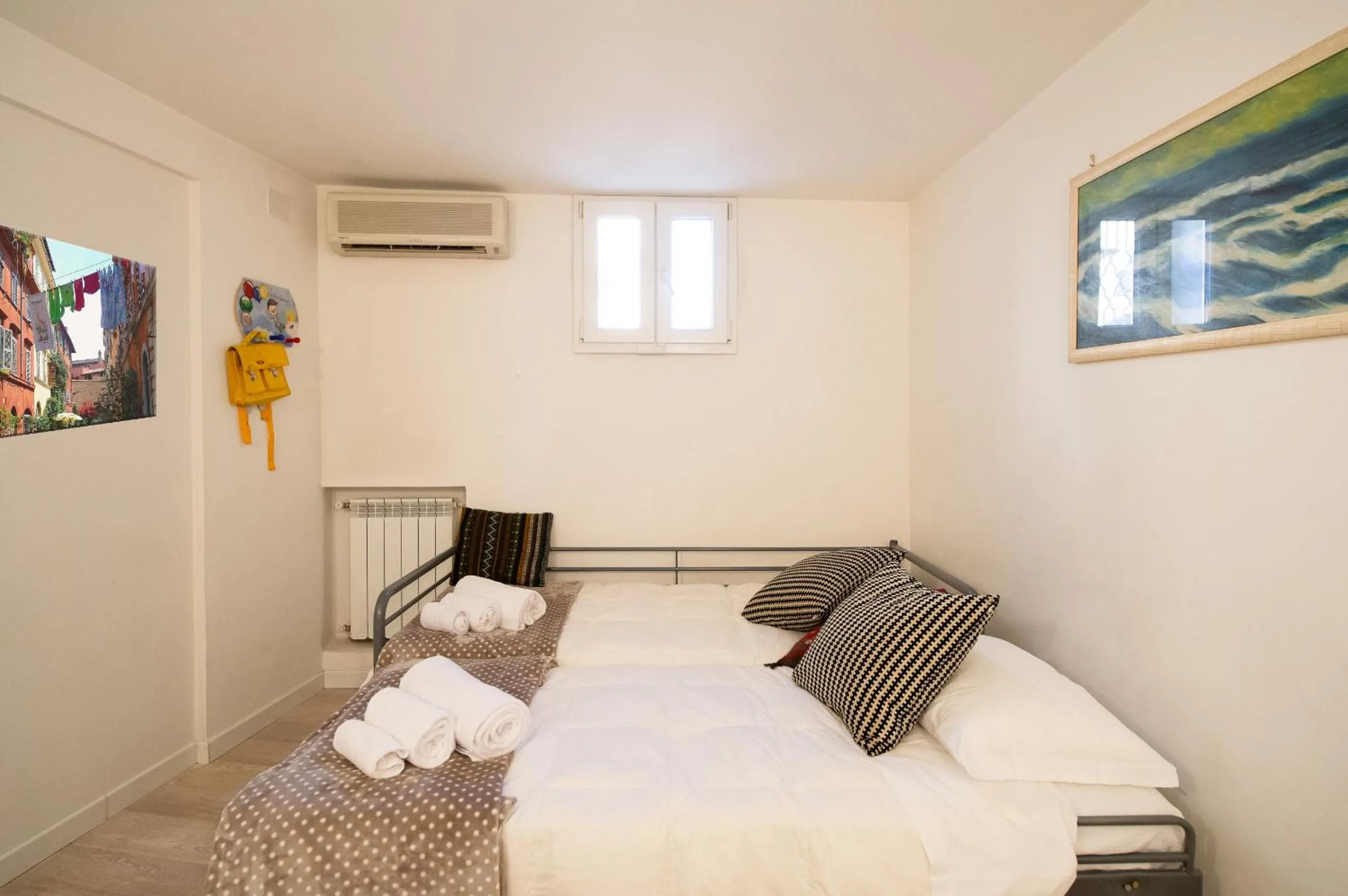 Bed in CasaJusta Trastevere