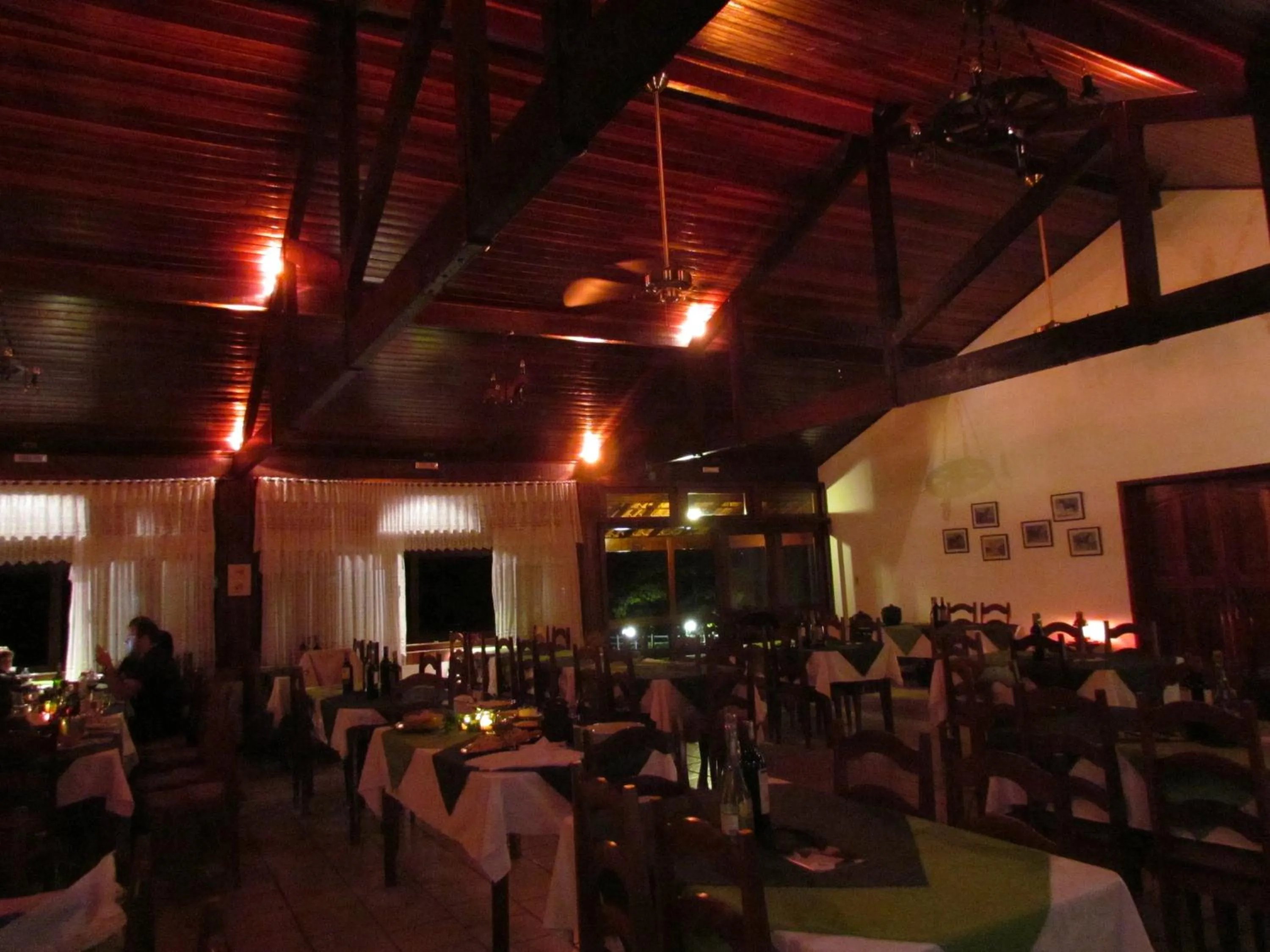 Restaurant/places to eat in Hotel dos Bretões