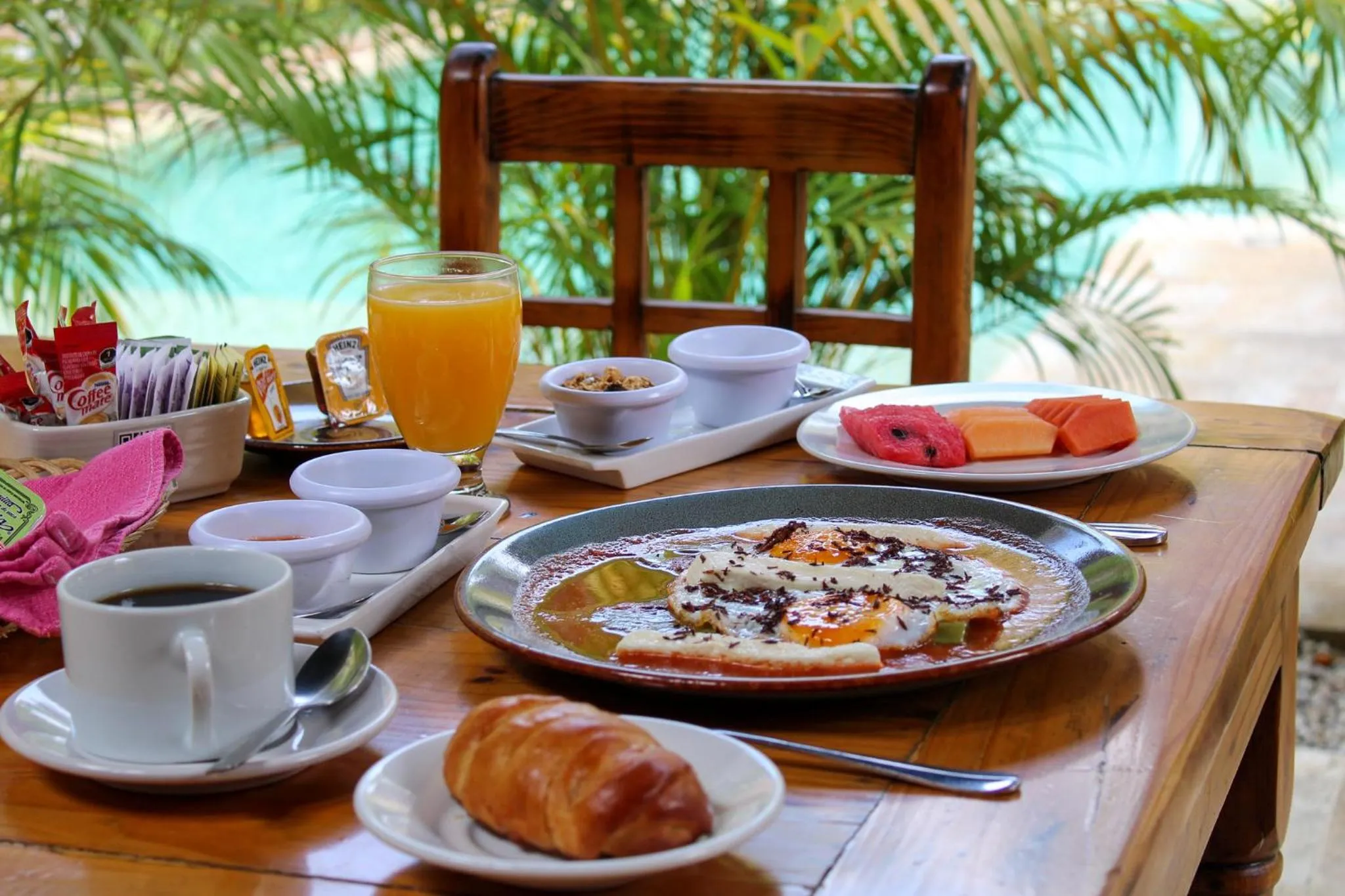 Food and drinks in Casa de Adobe Gallery & Luxury Boutique