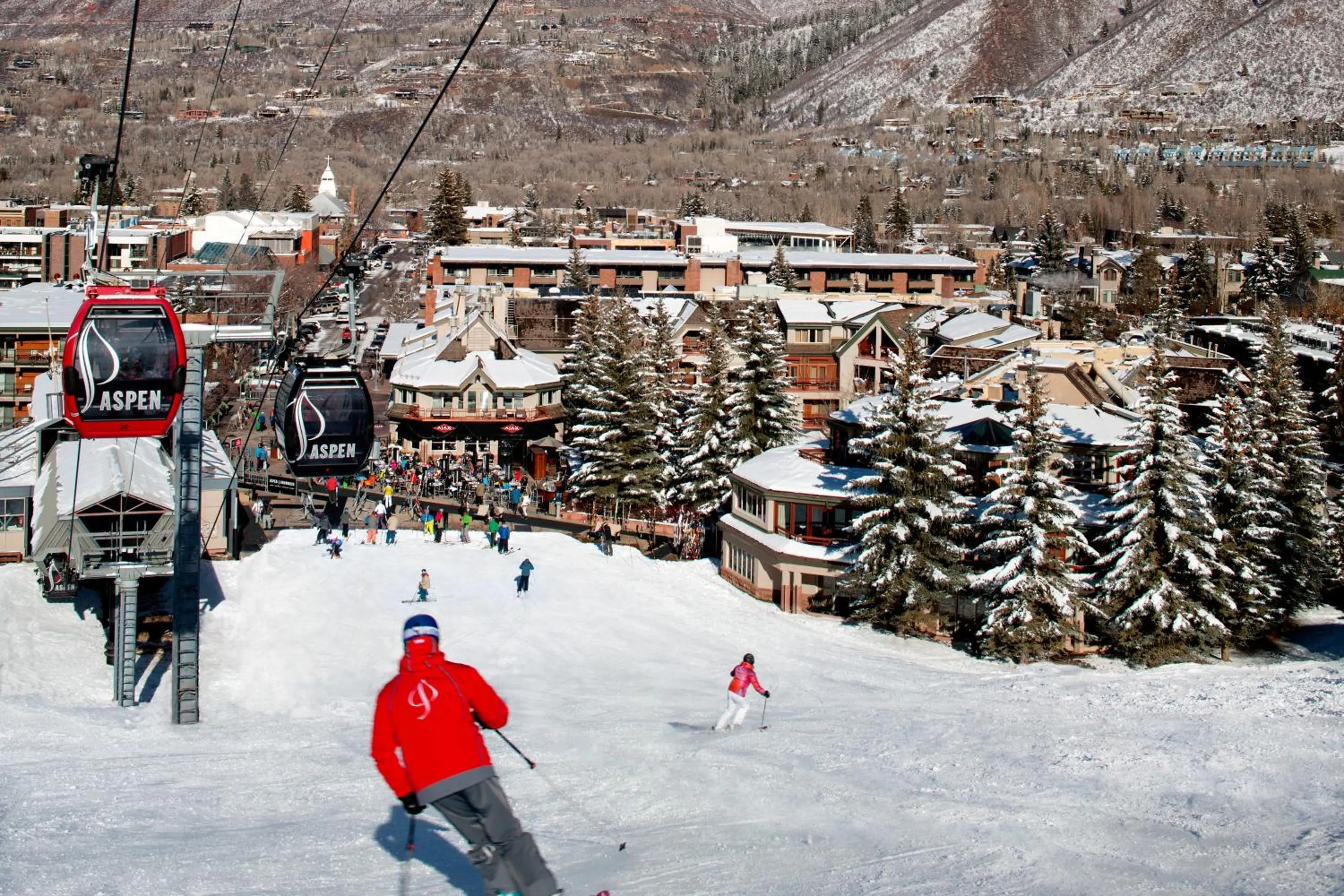 Facade/entrance in The Little Nell