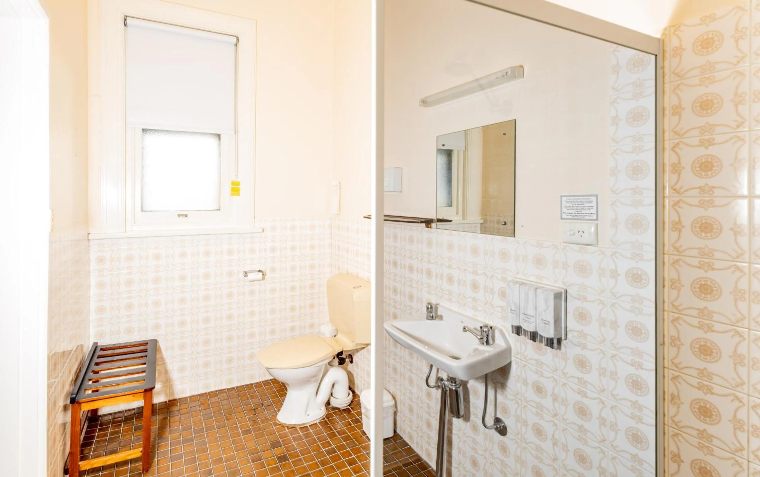 Toilet in Hotel Renmark