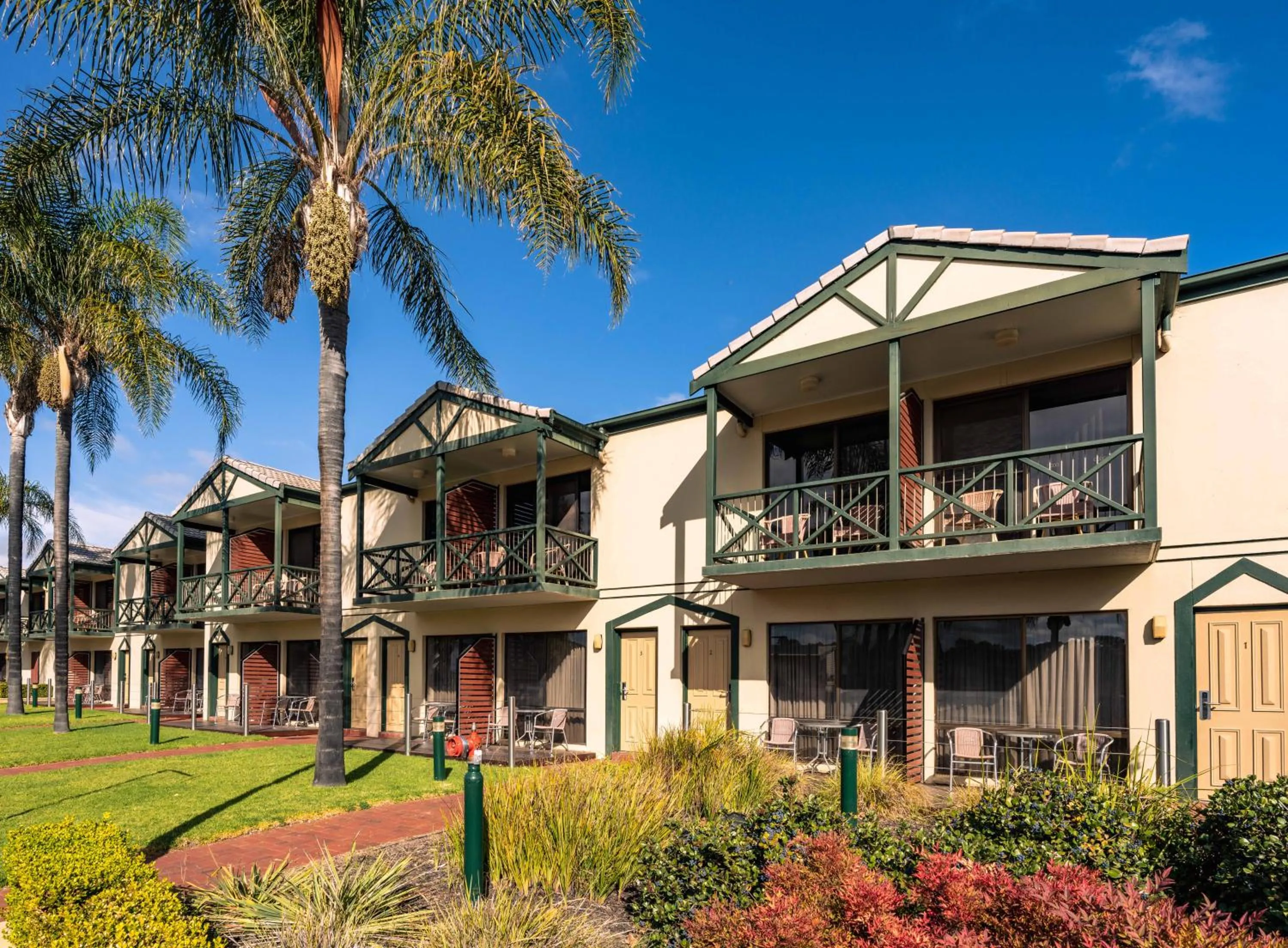 Property building in Hotel Renmark