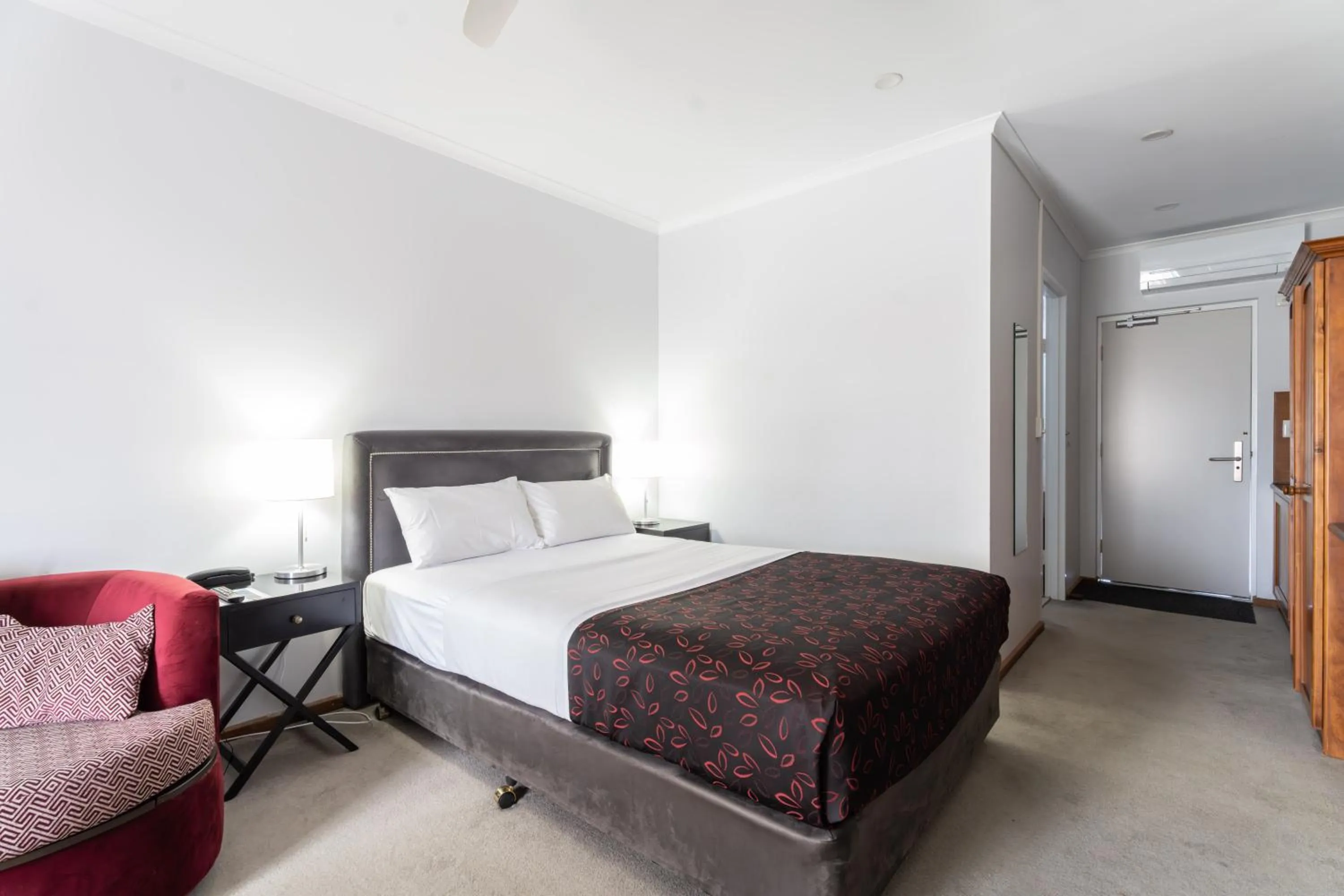 Bed in Hotel Renmark