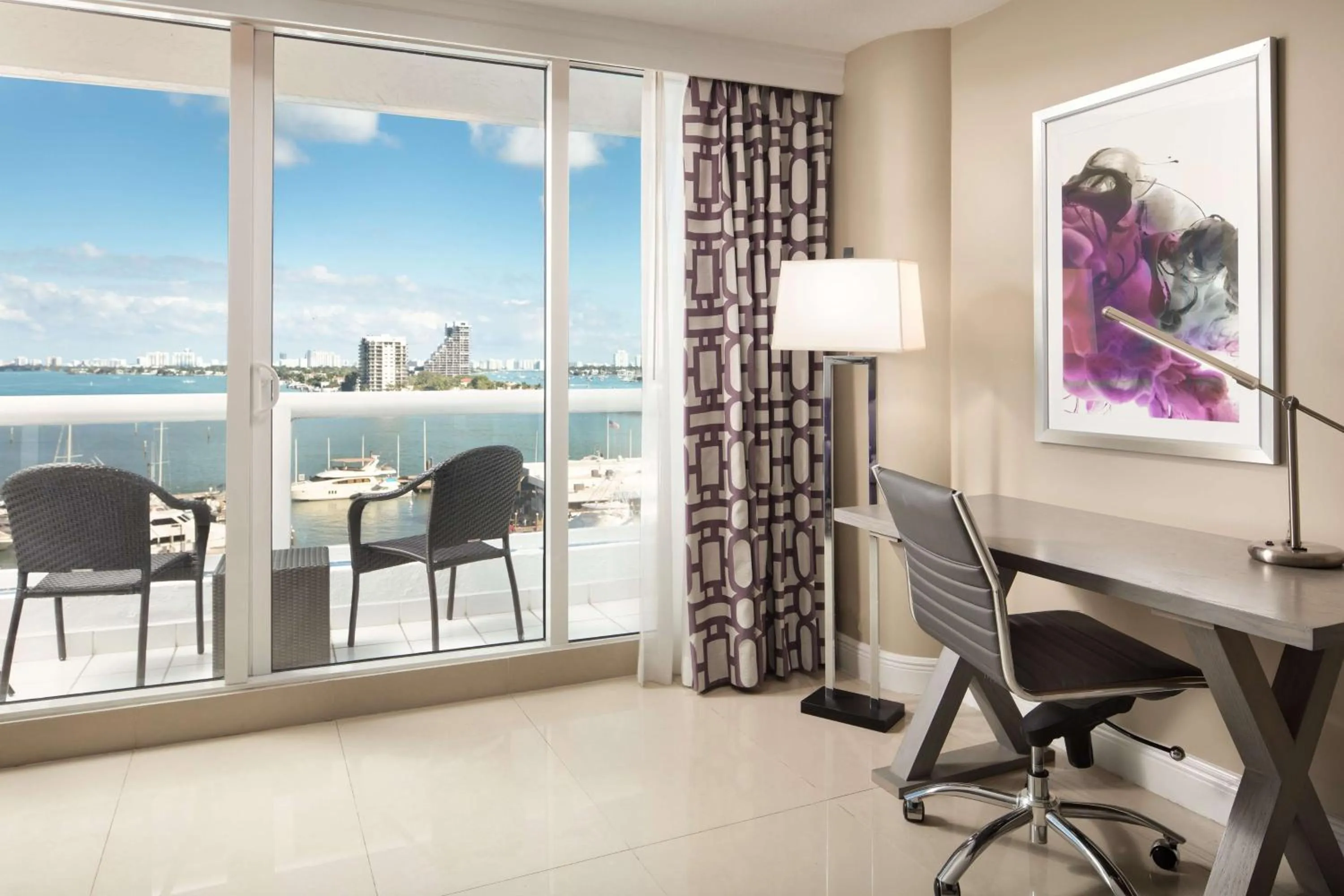 Bedroom in DoubleTree by Hilton Grand Hotel Biscayne Bay