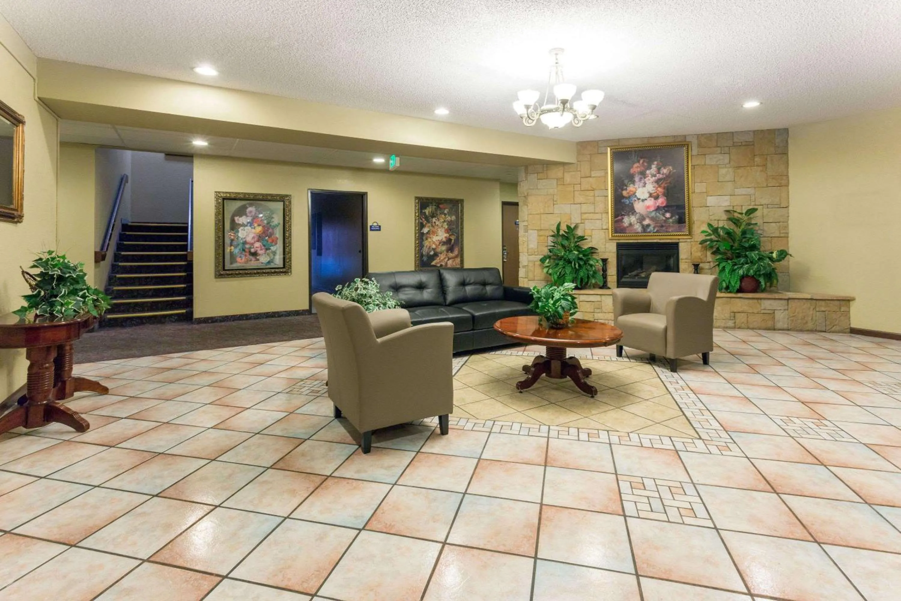 Lobby or reception in Days Inn by Wyndham Colorado Springs Airport