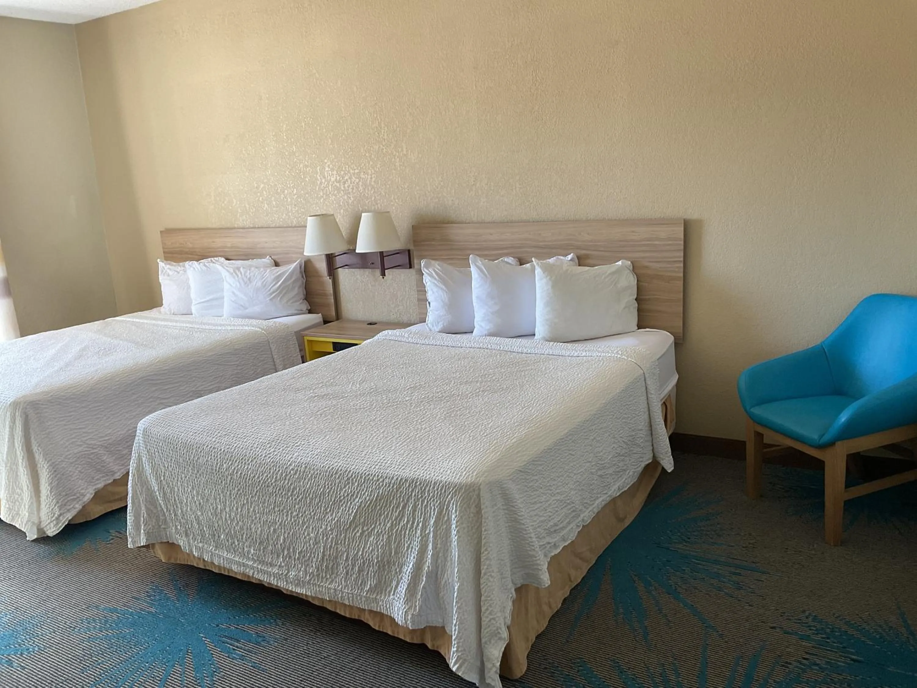 Bed in Days Inn by Wyndham Colorado Springs Airport