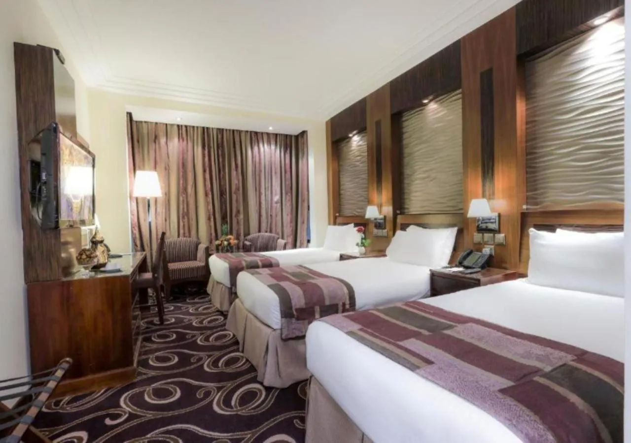 Photo of the whole room, Bed in Elaf Kinda Hotel