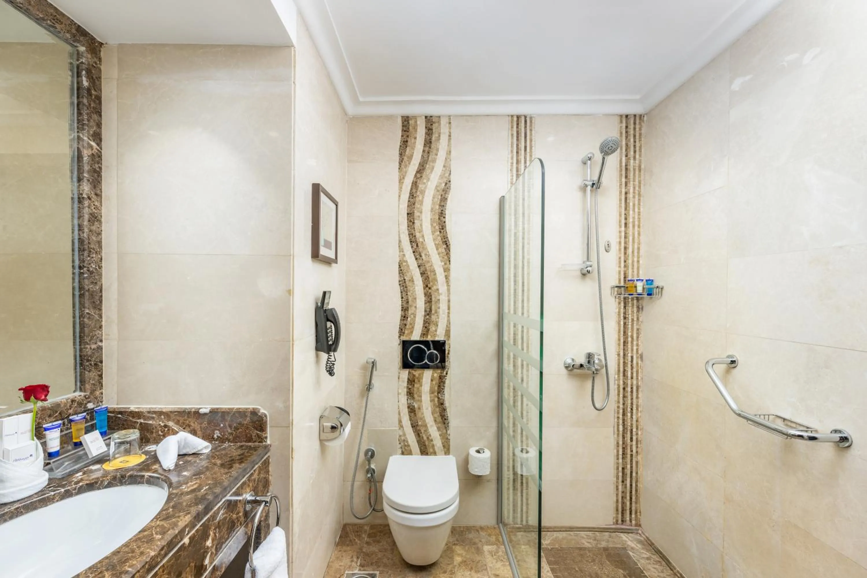 Bathroom in Elaf Kinda Hotel