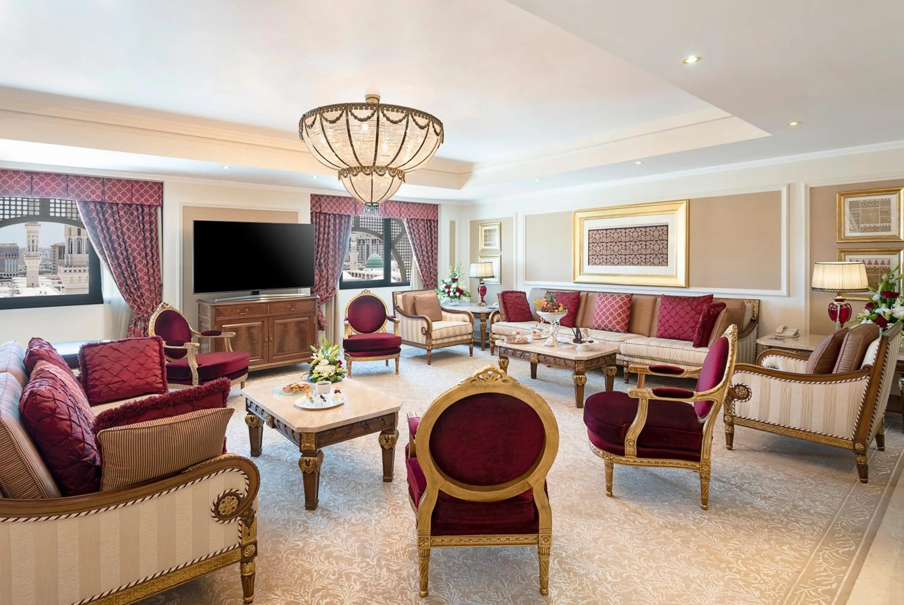 Living room in The Oberoi Madina المدينة أوبروي