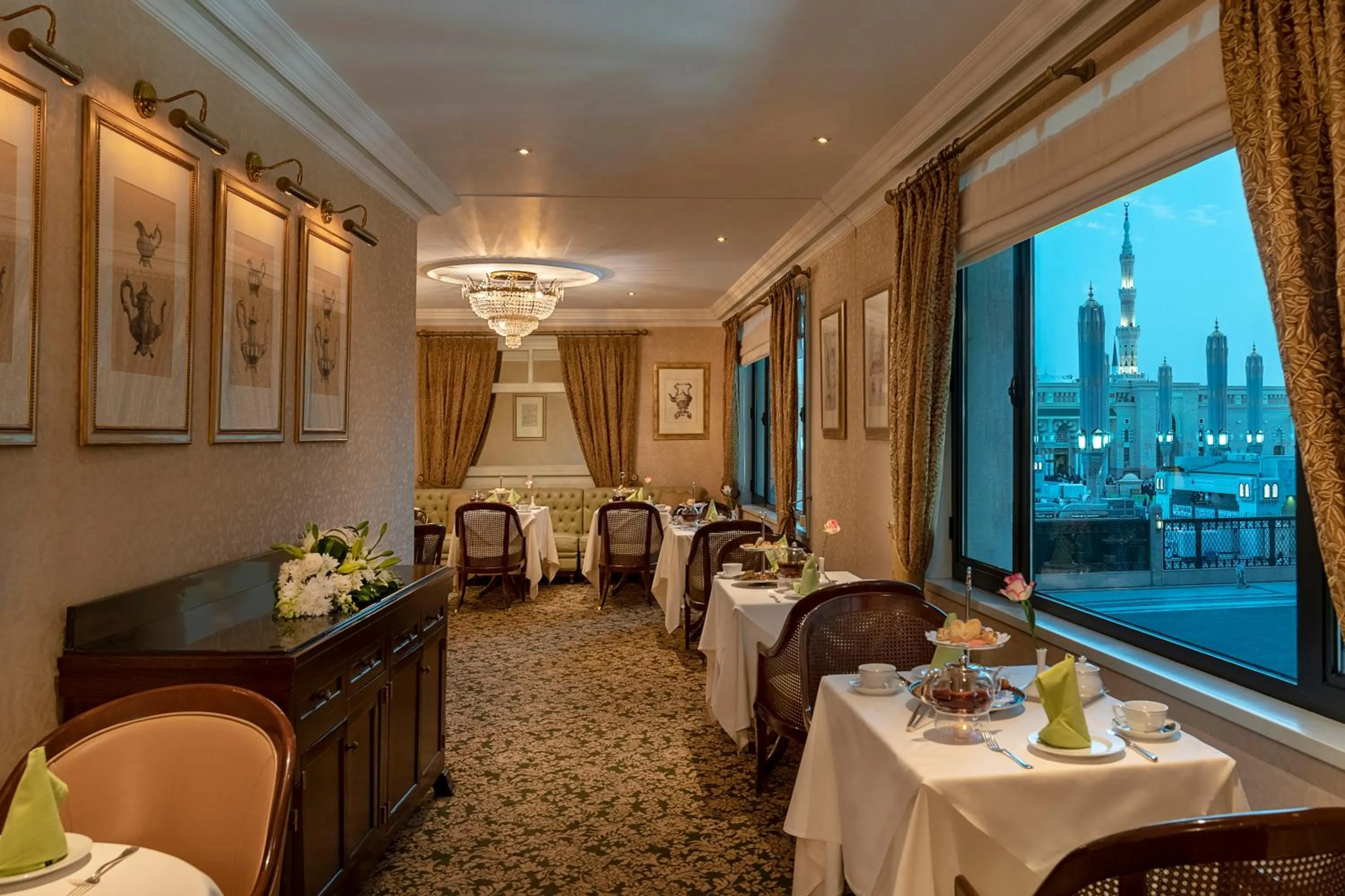 Restaurant/places to eat in The Oberoi Madina المدينة أوبروي