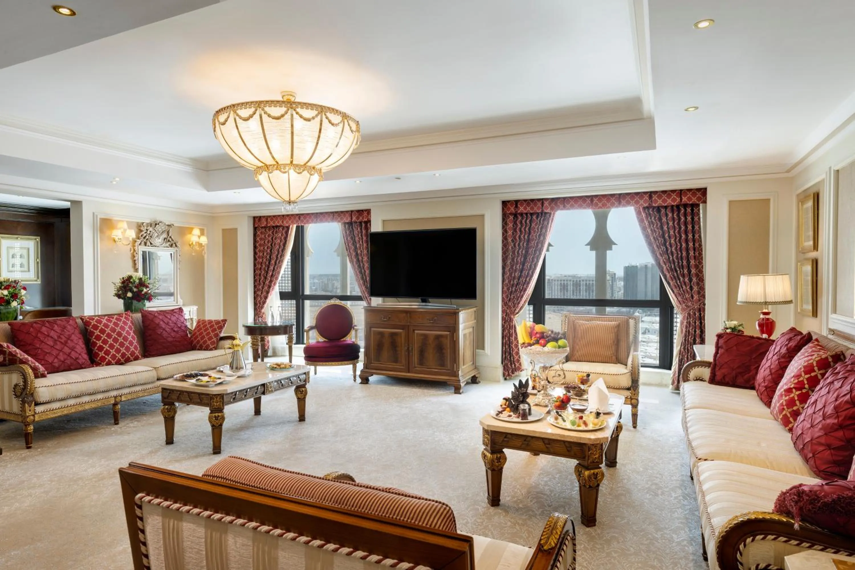 Living room in The Oberoi Madina المدينة أوبروي