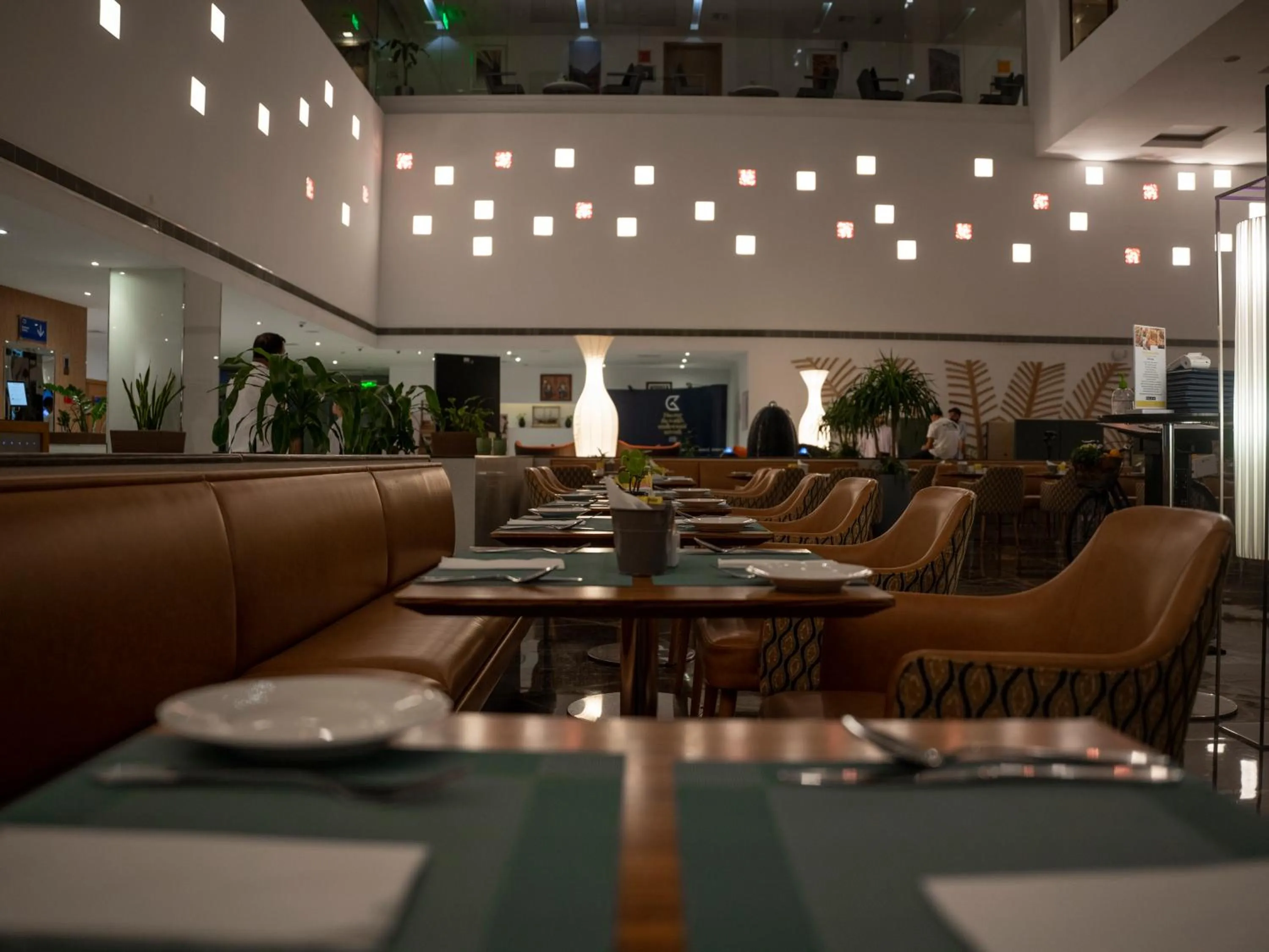 Restaurant/places to eat in Golden Tulip Muscat