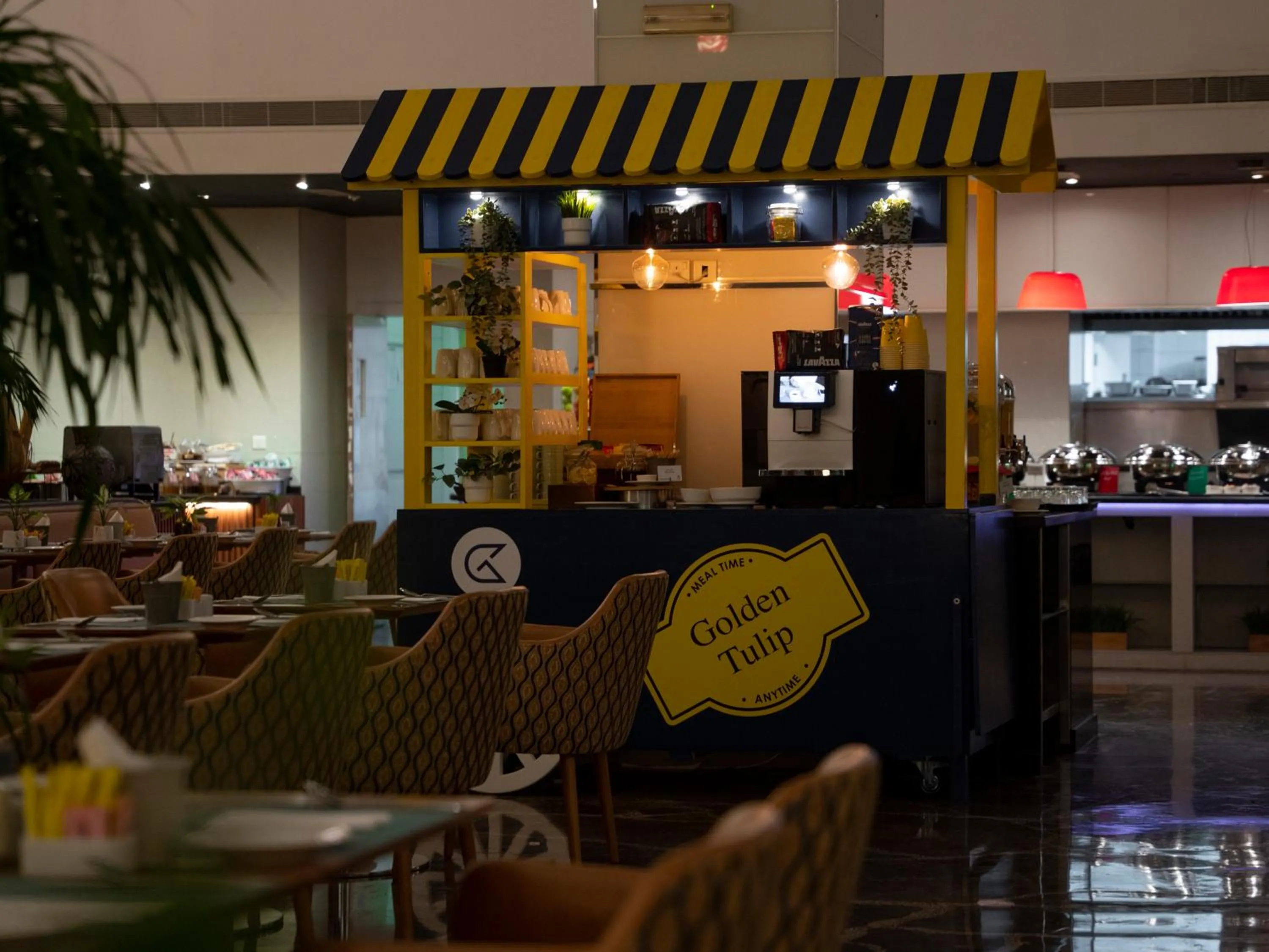 Restaurant/places to eat in Golden Tulip Muscat