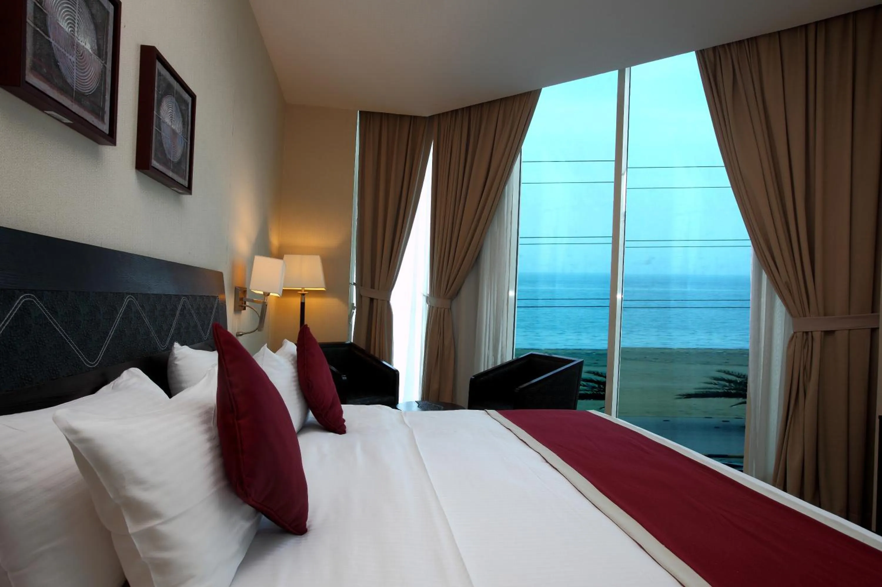 Sea view, Bed in Mena Hotel Al Jubail