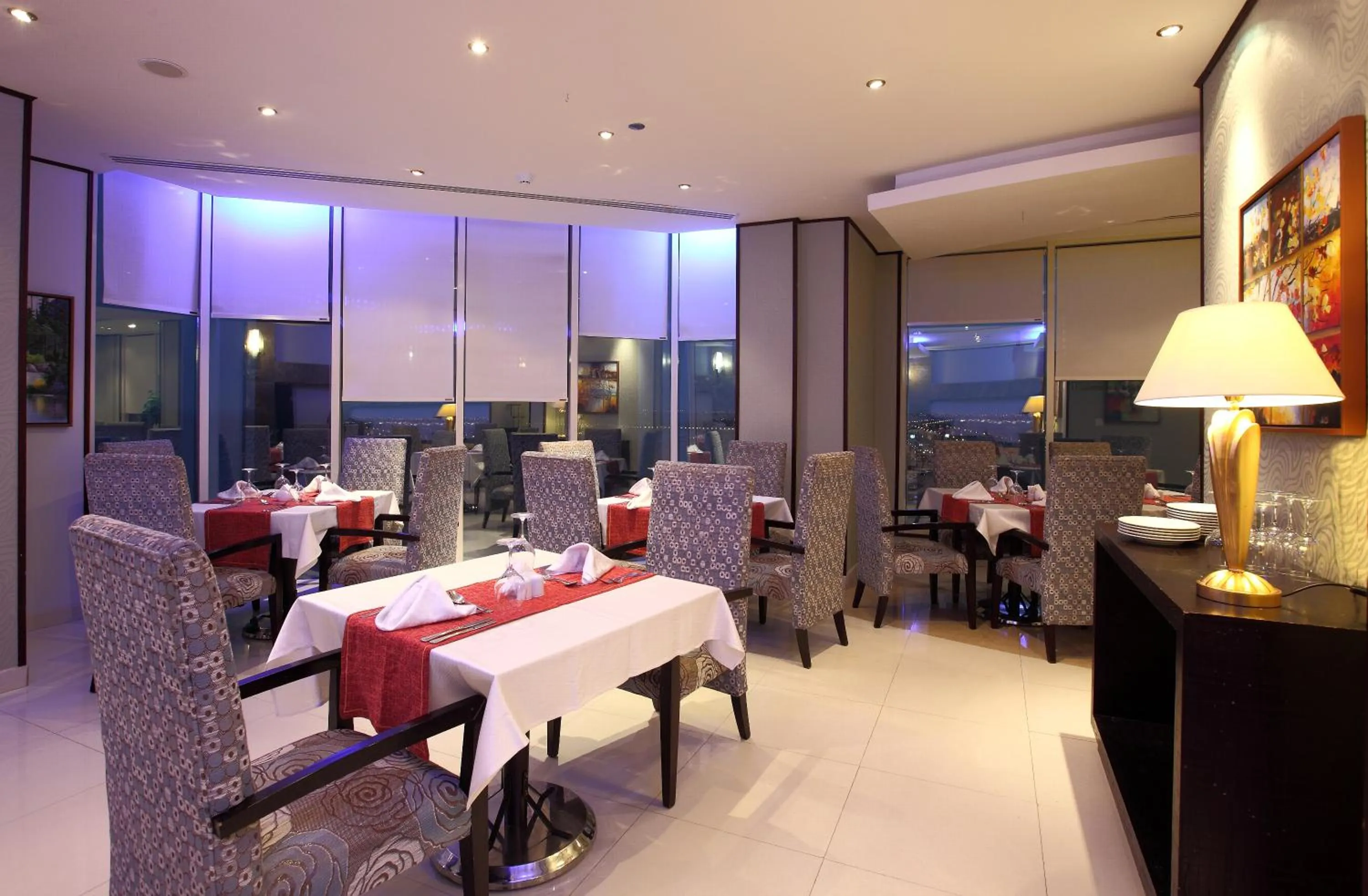 Restaurant/places to eat in Mena Hotel Al Jubail