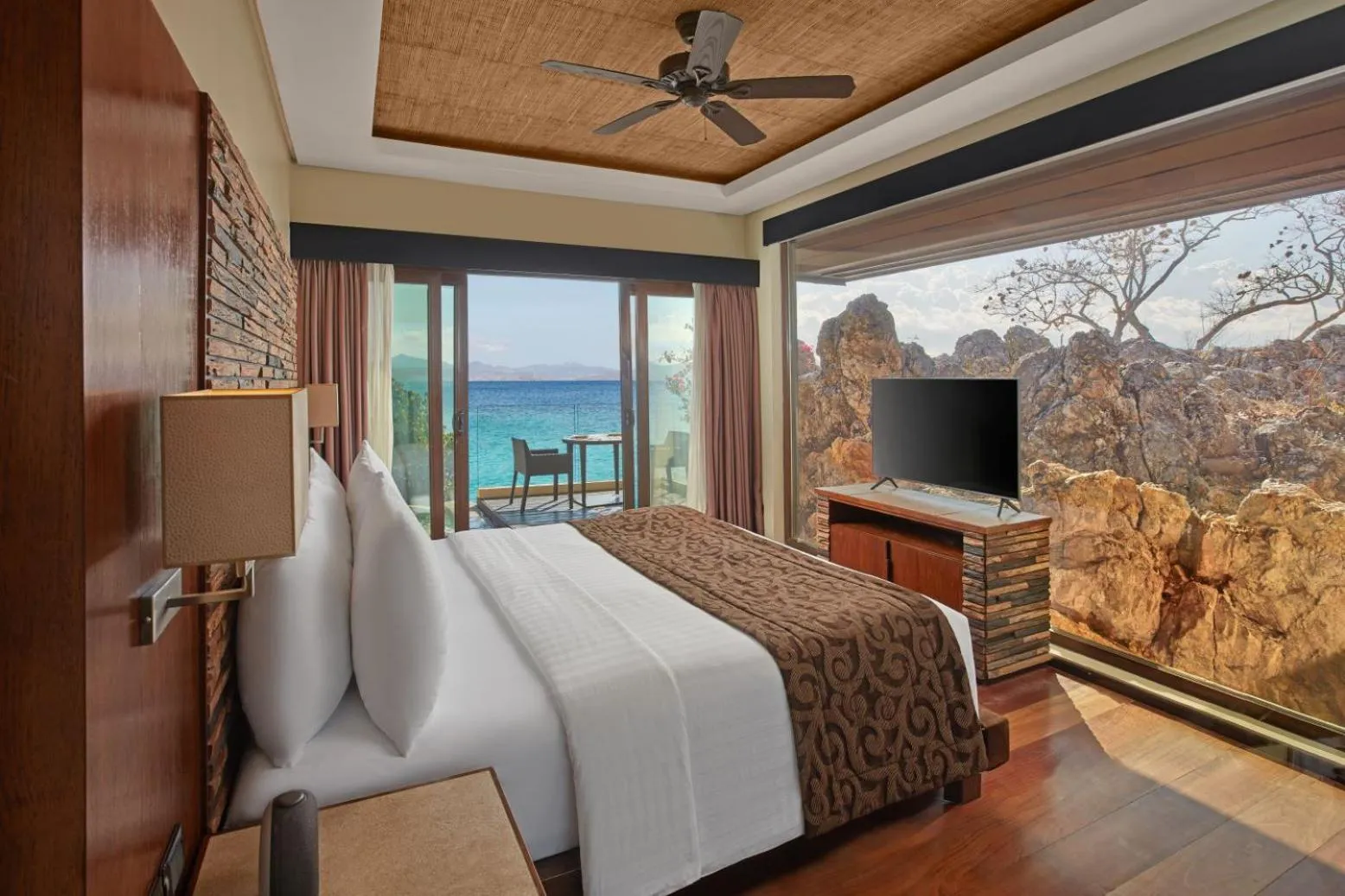 Bed in Two Seasons Coron Island Resort