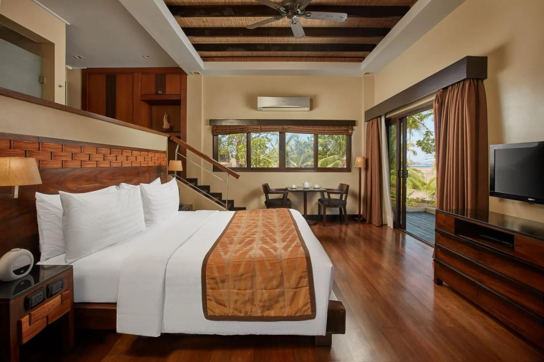 Bed in Two Seasons Coron Island Resort