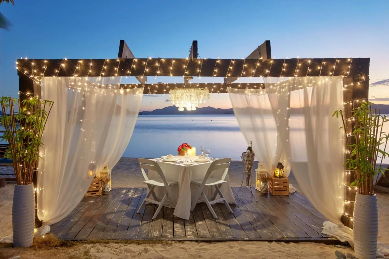 Dinner in Two Seasons Coron Island Resort