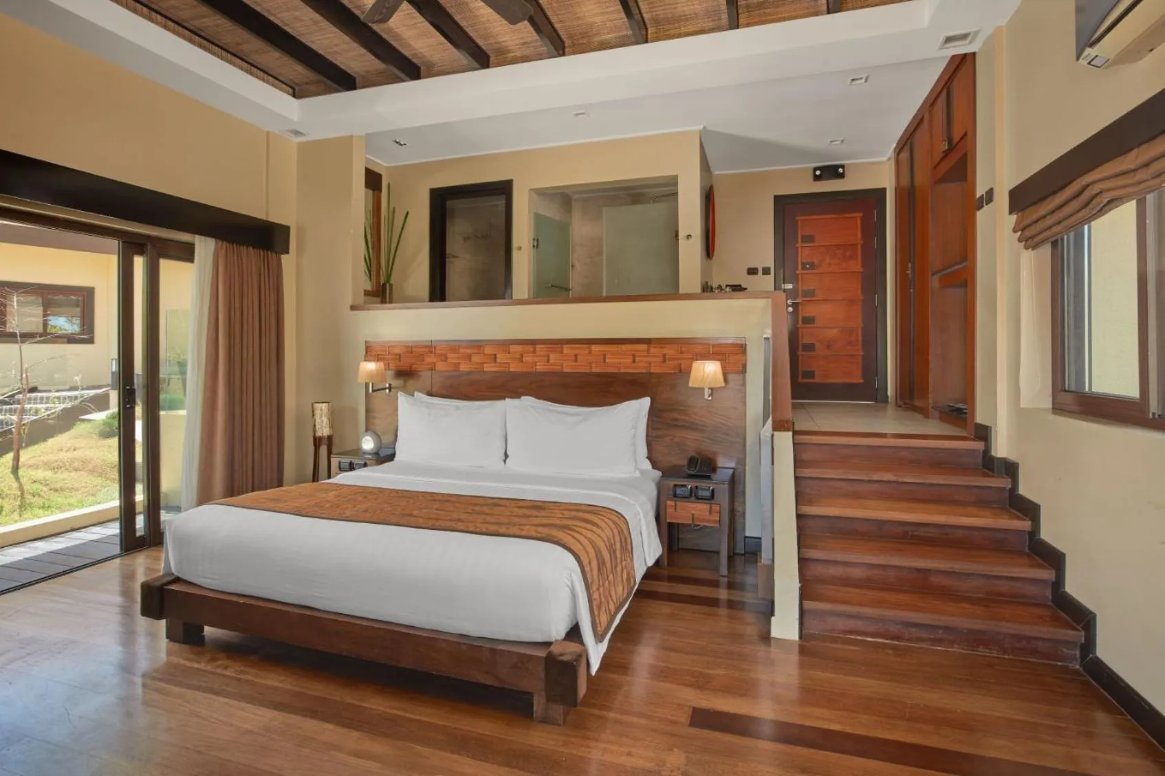 Bed in Two Seasons Coron Island Resort