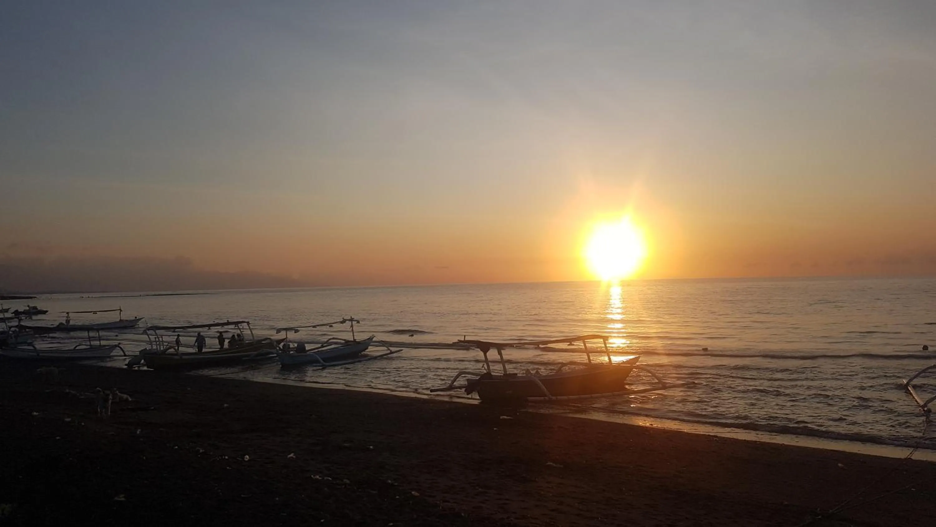 Sunset in Puri Mandhara Lovina