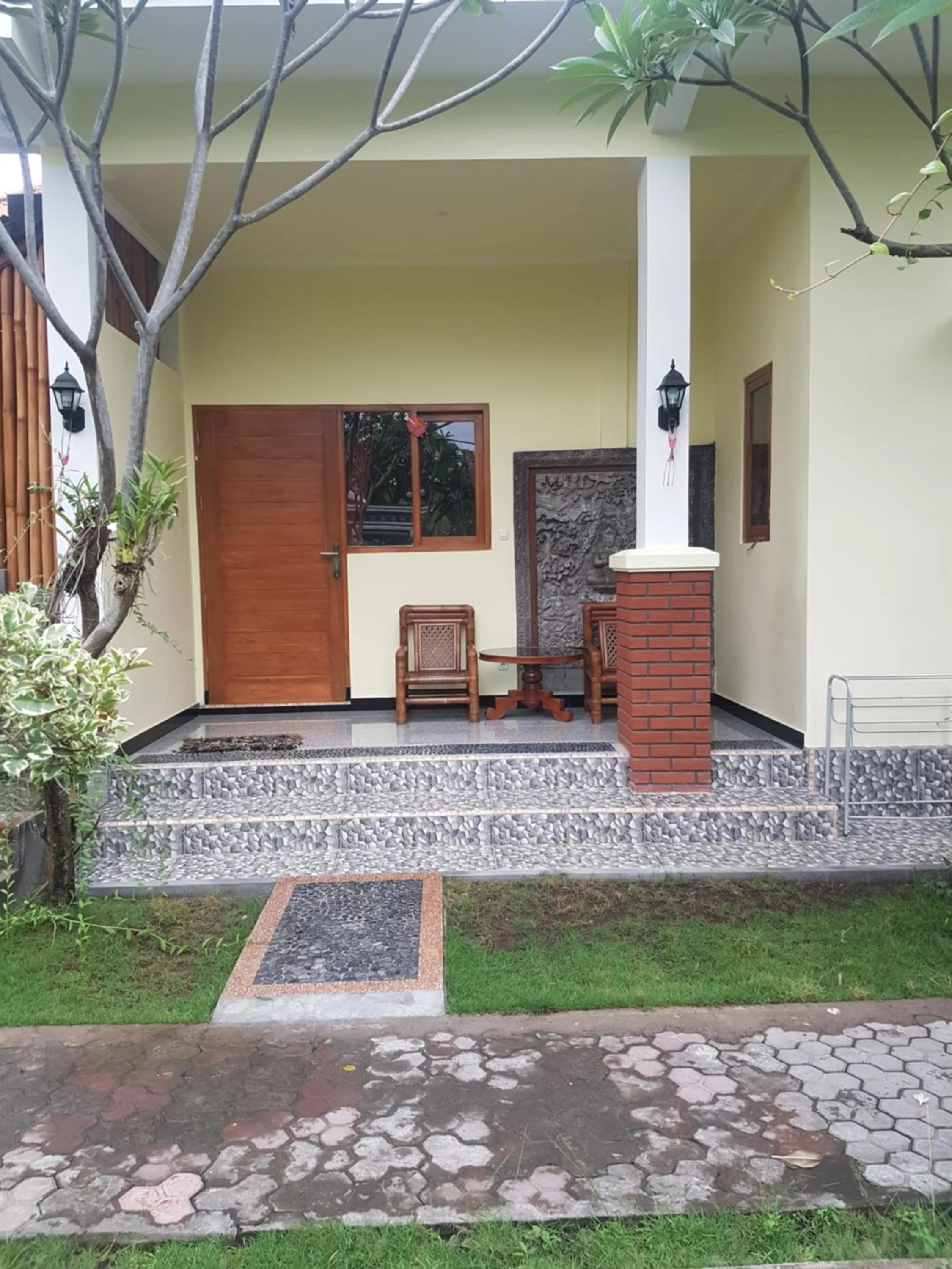 Puri Mandhara Lovina