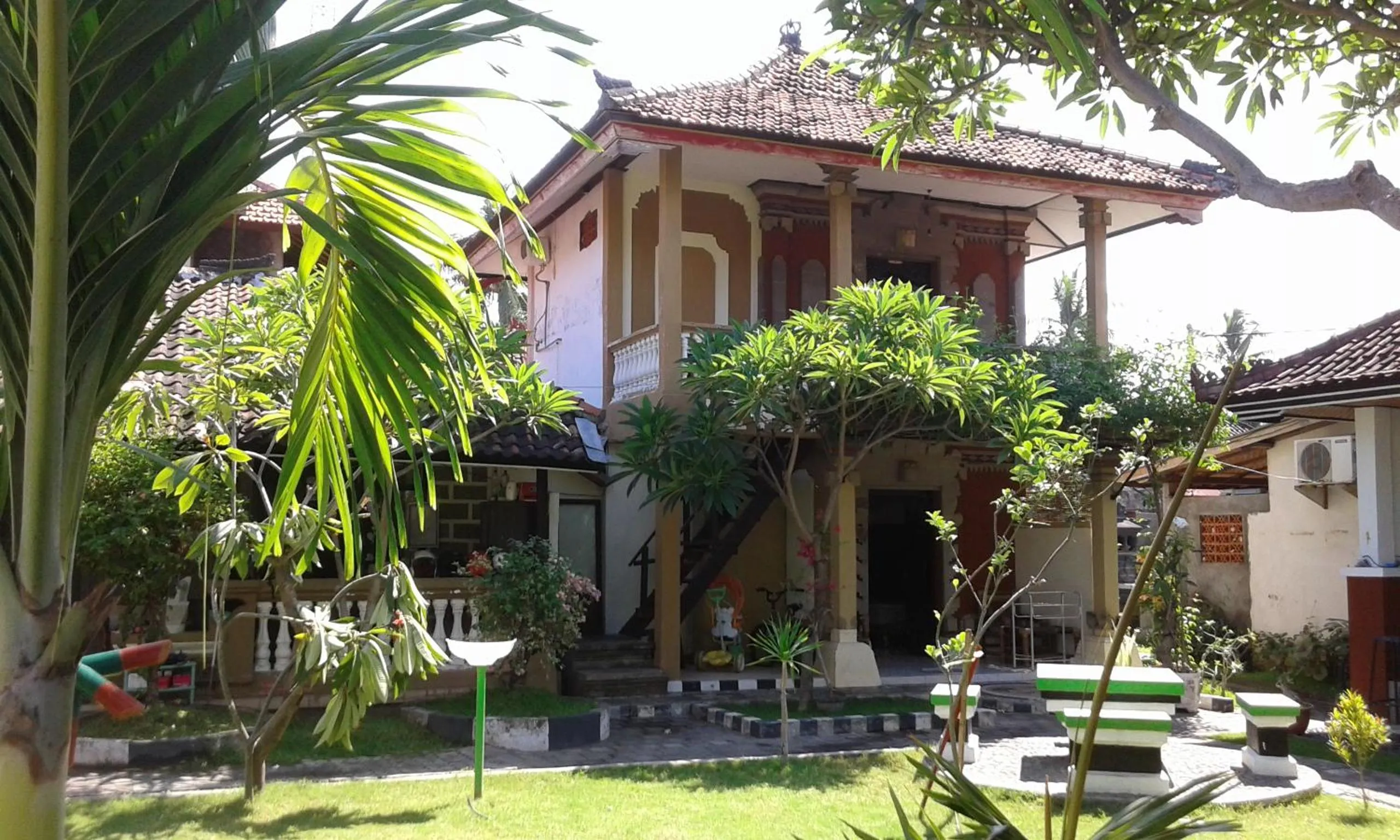 Garden view in Puri Mandhara Lovina